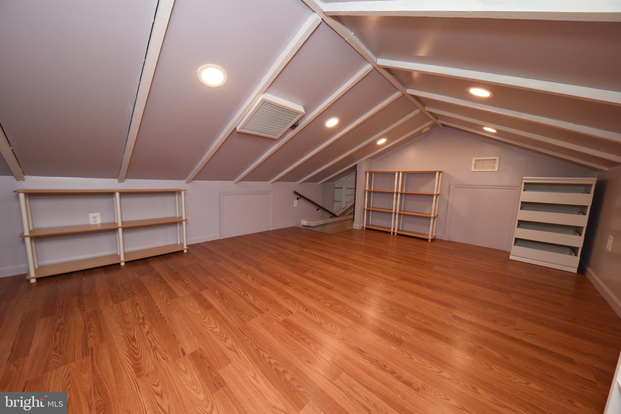 STURBRIDGE MANOR - Residential