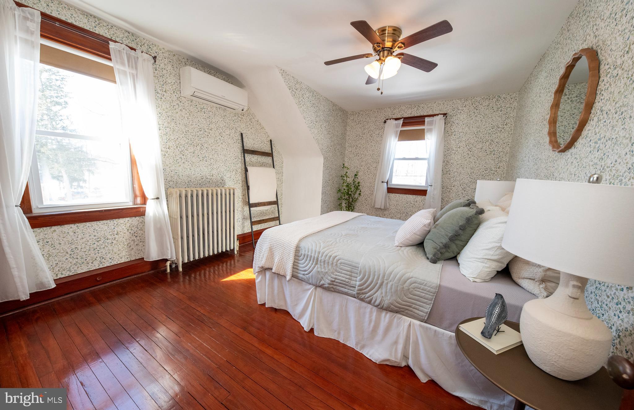 STURBRIDGE MANOR - Residential