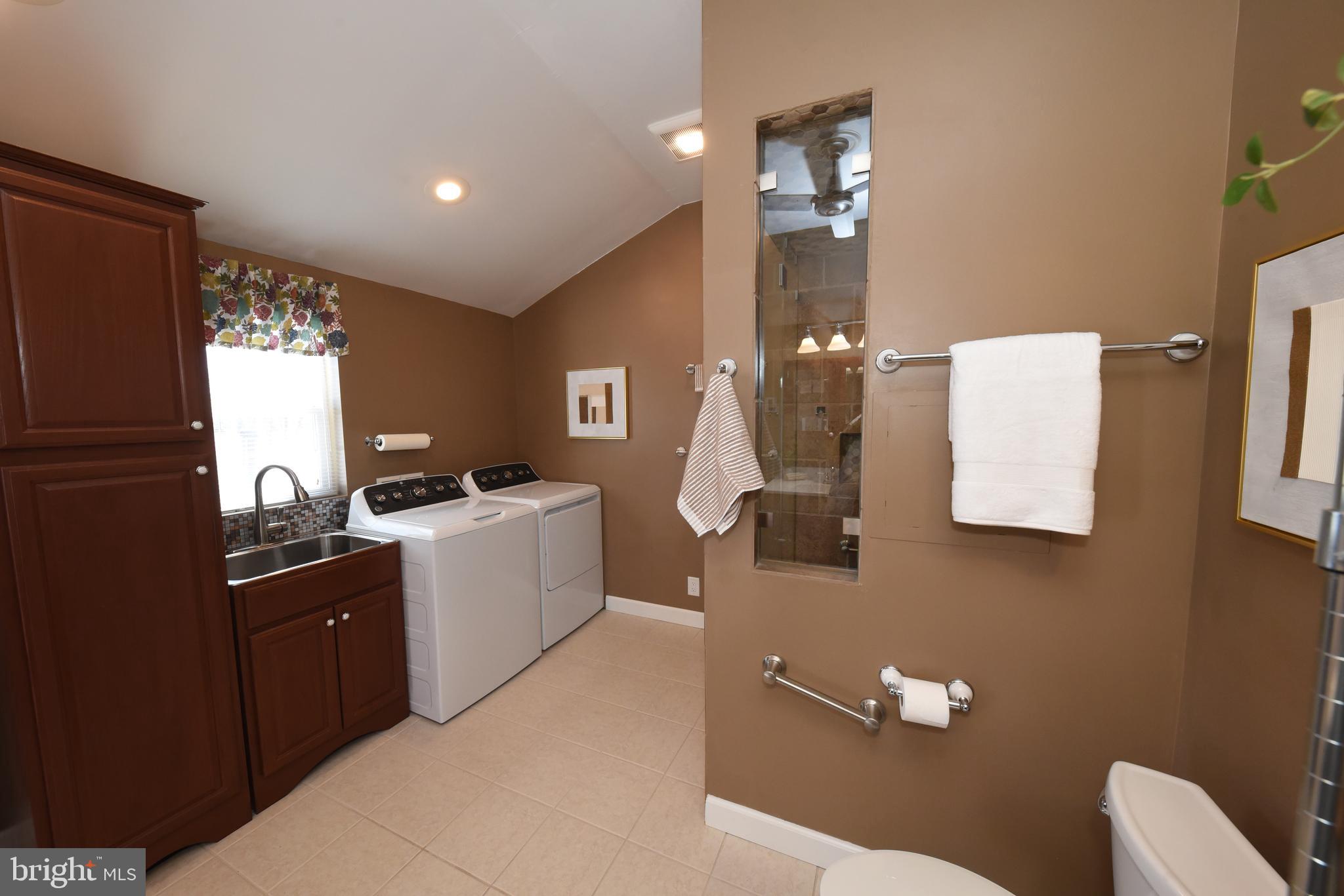 STURBRIDGE MANOR - Residential