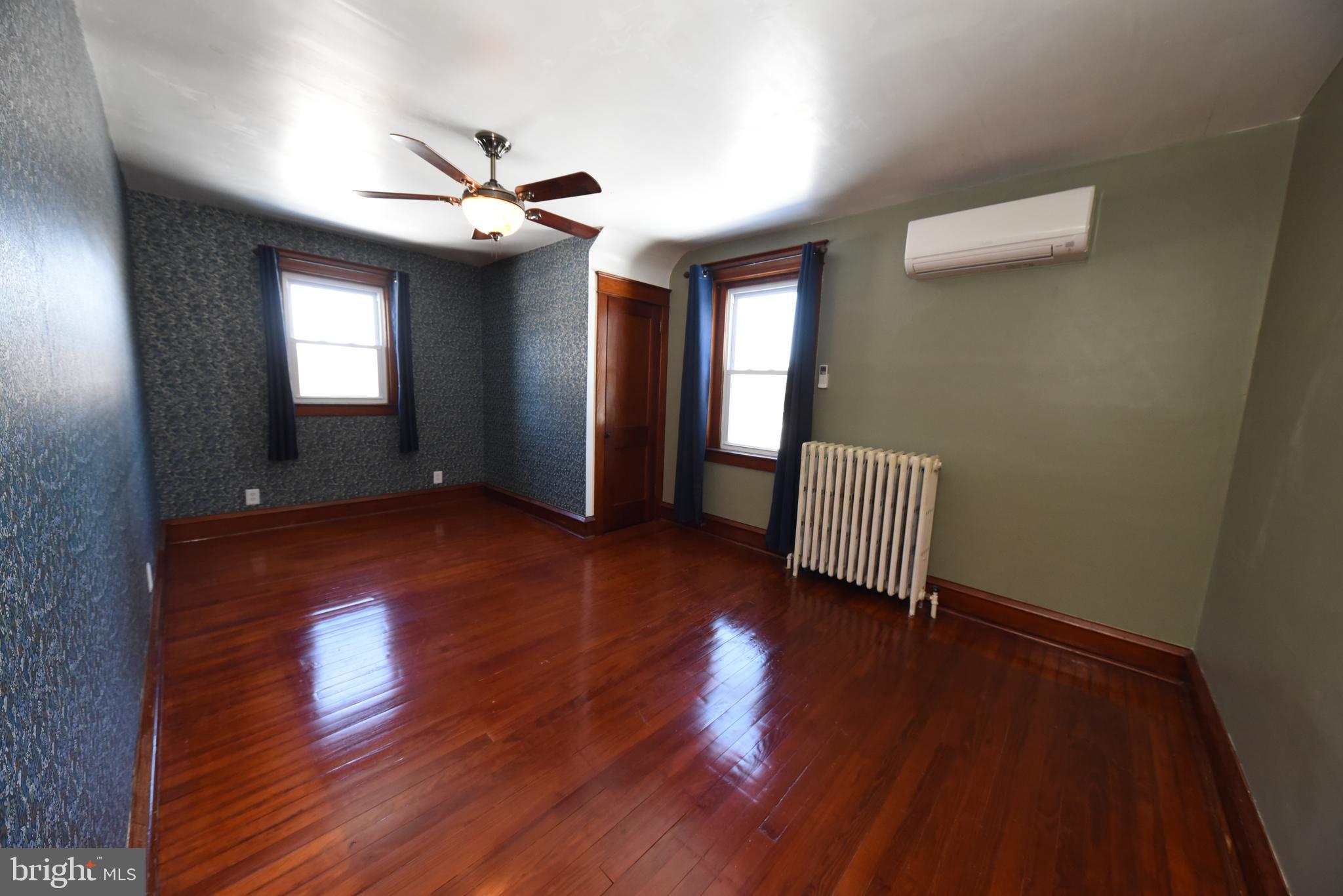 STURBRIDGE MANOR - Residential