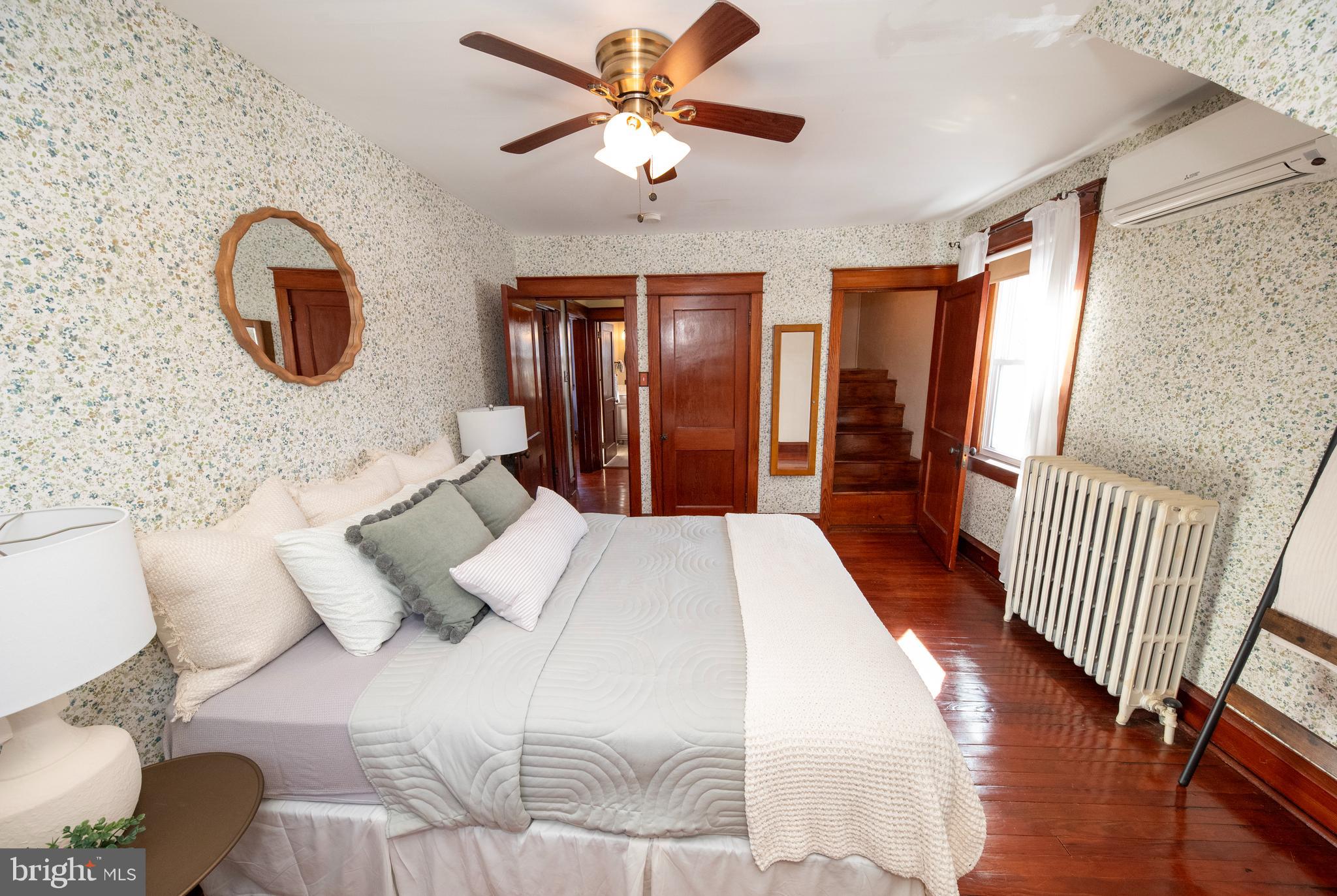 STURBRIDGE MANOR - Residential