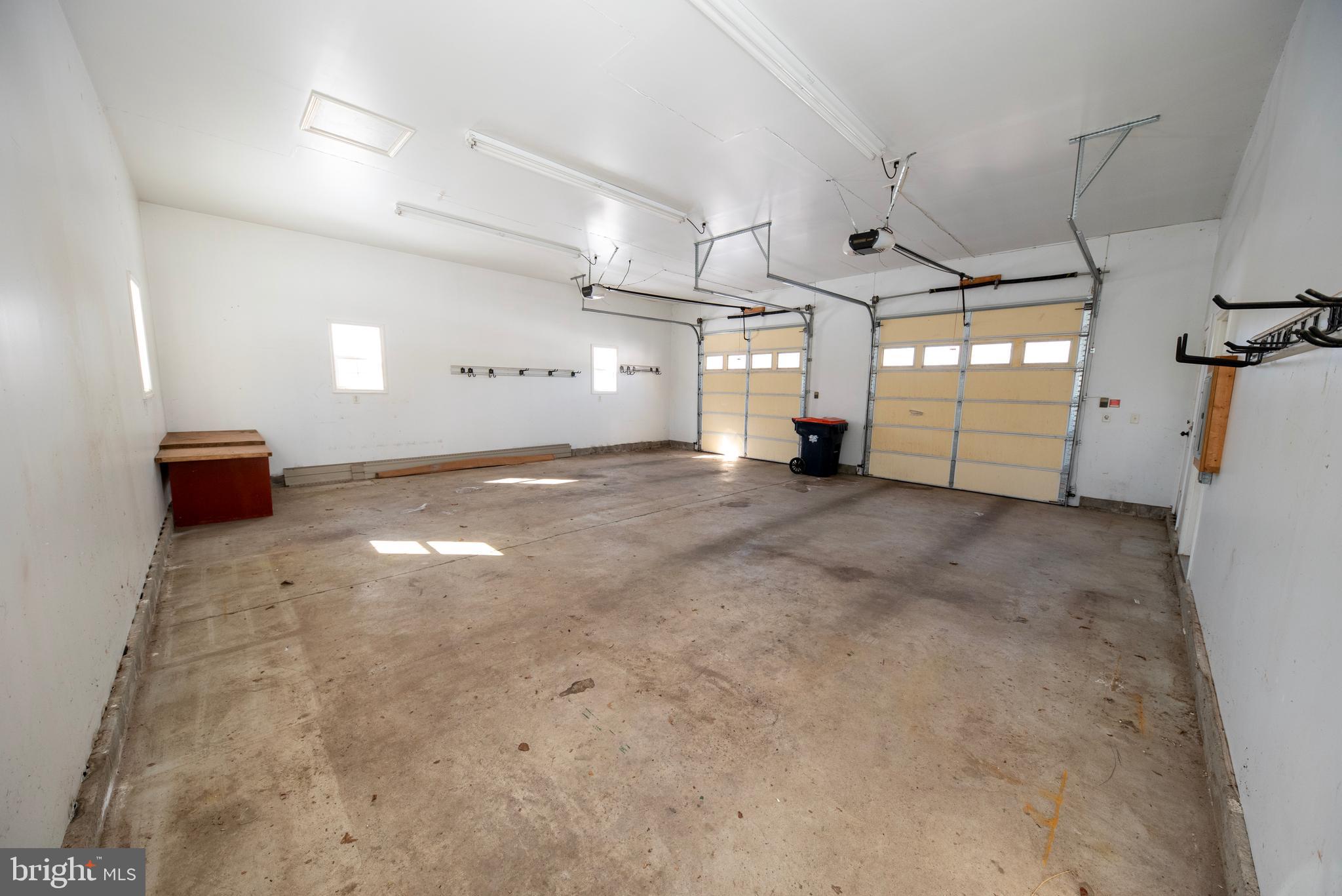 STURBRIDGE MANOR - Residential