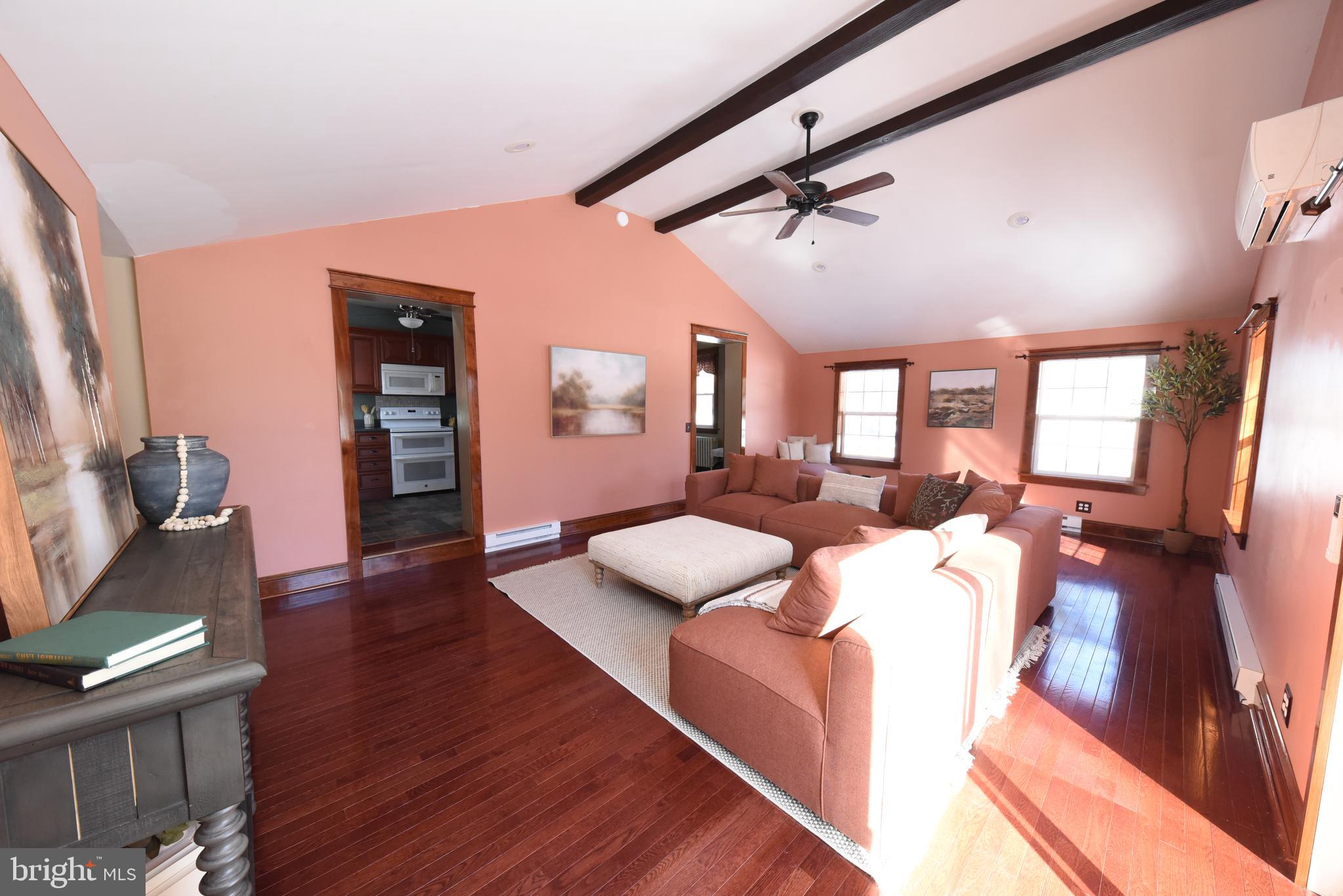 STURBRIDGE MANOR - Residential