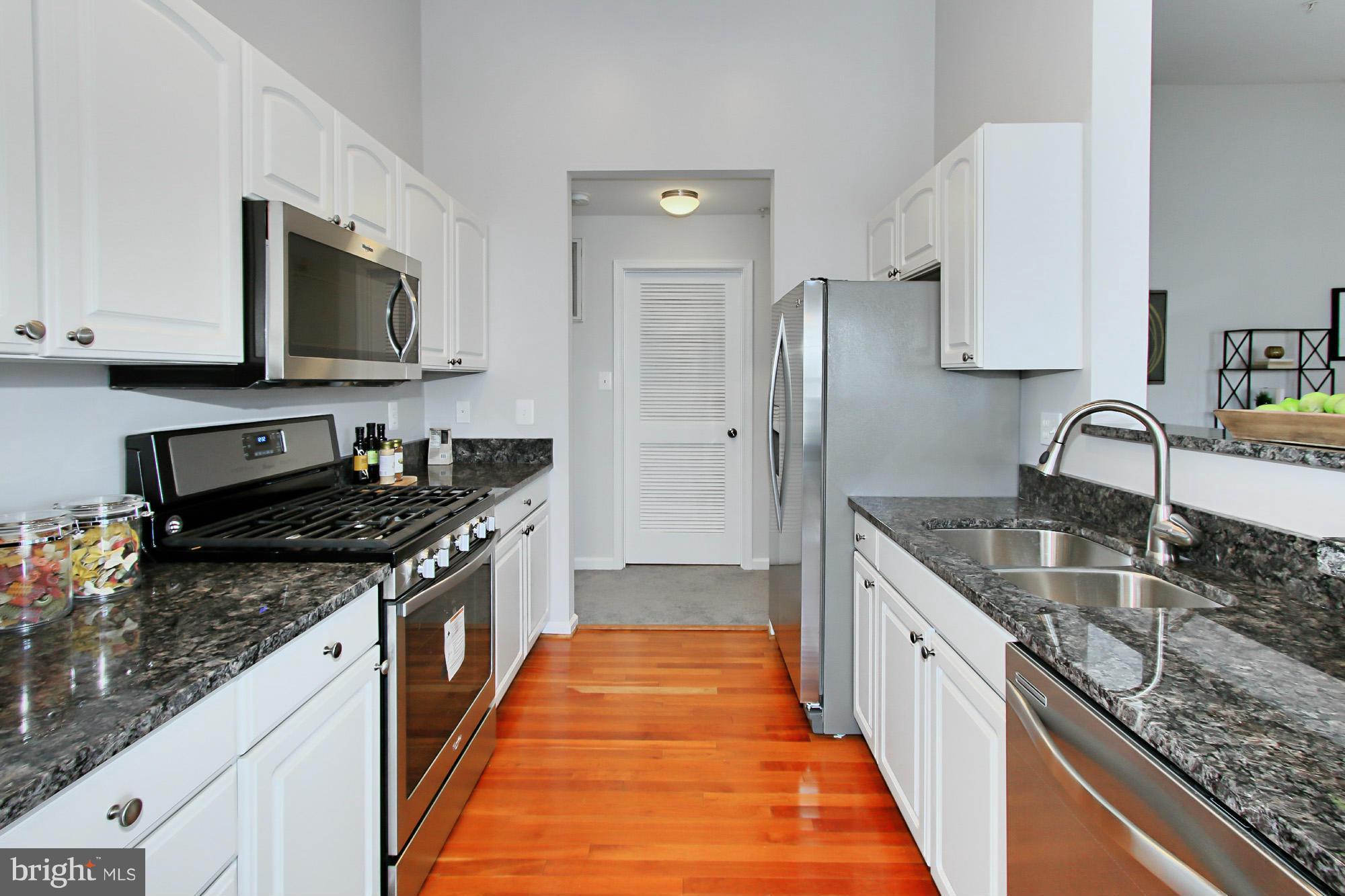 SOUTH MEADOWS - Residential