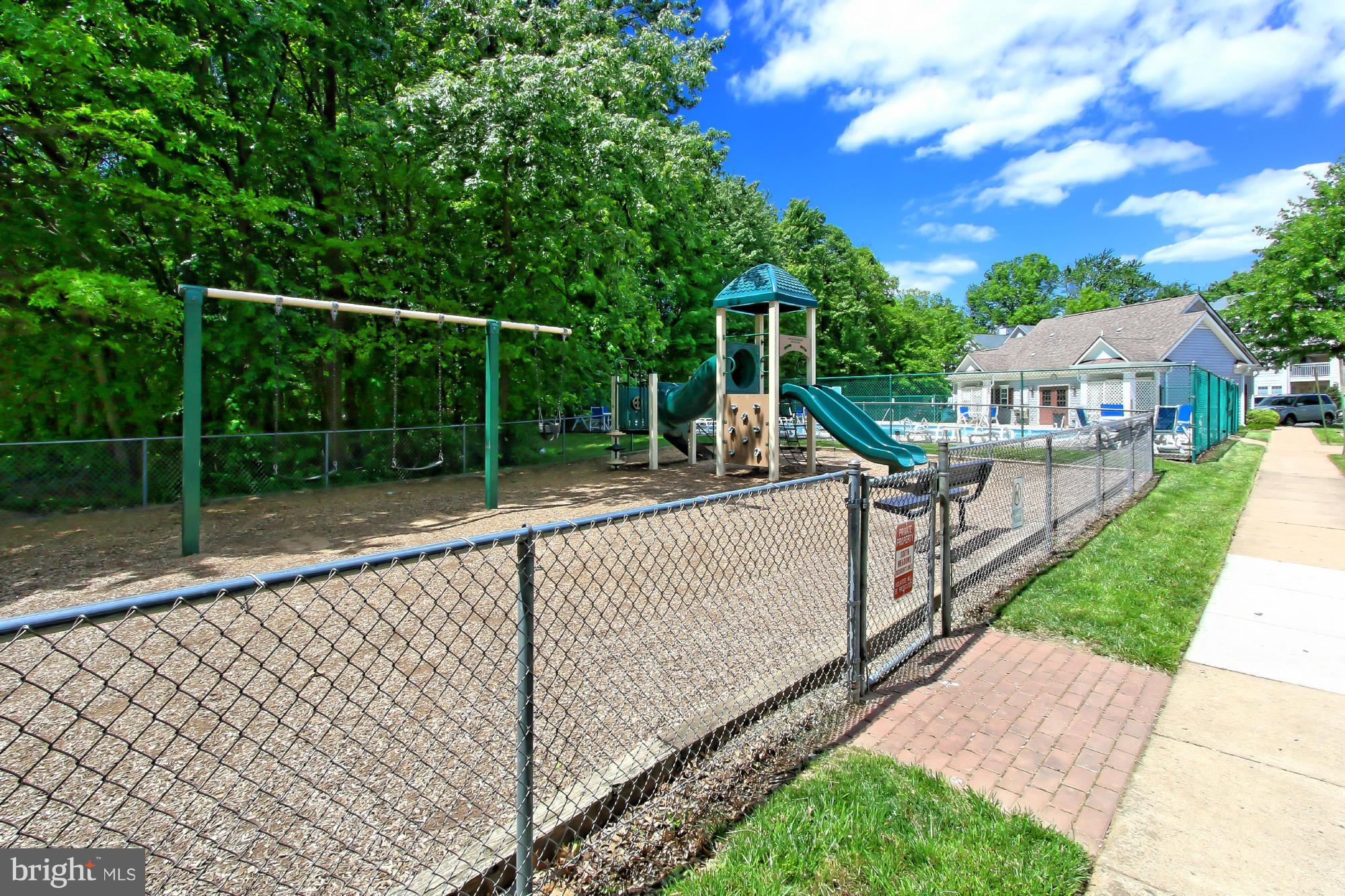 SOUTH MEADOWS - Residential