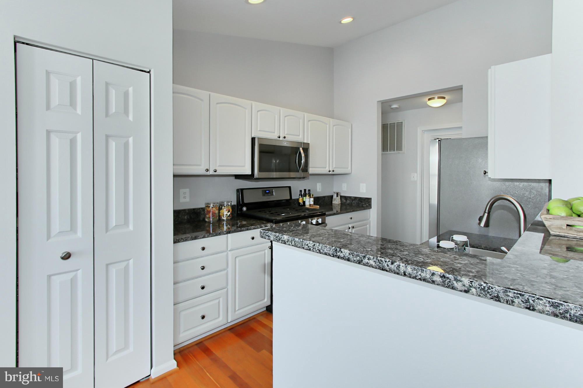 SOUTH MEADOWS - Residential