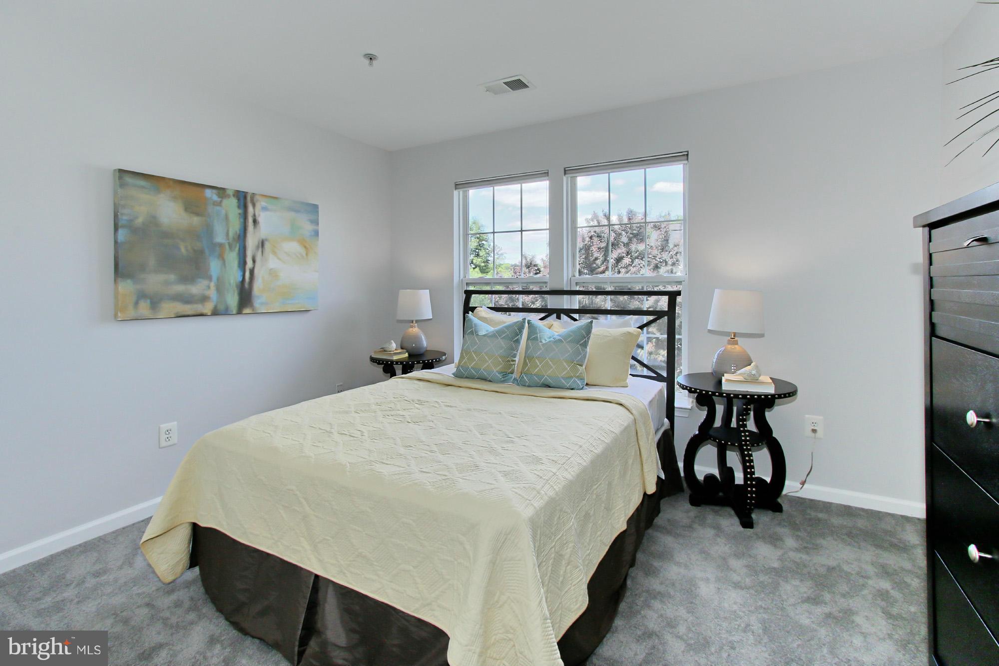 SOUTH MEADOWS - Residential