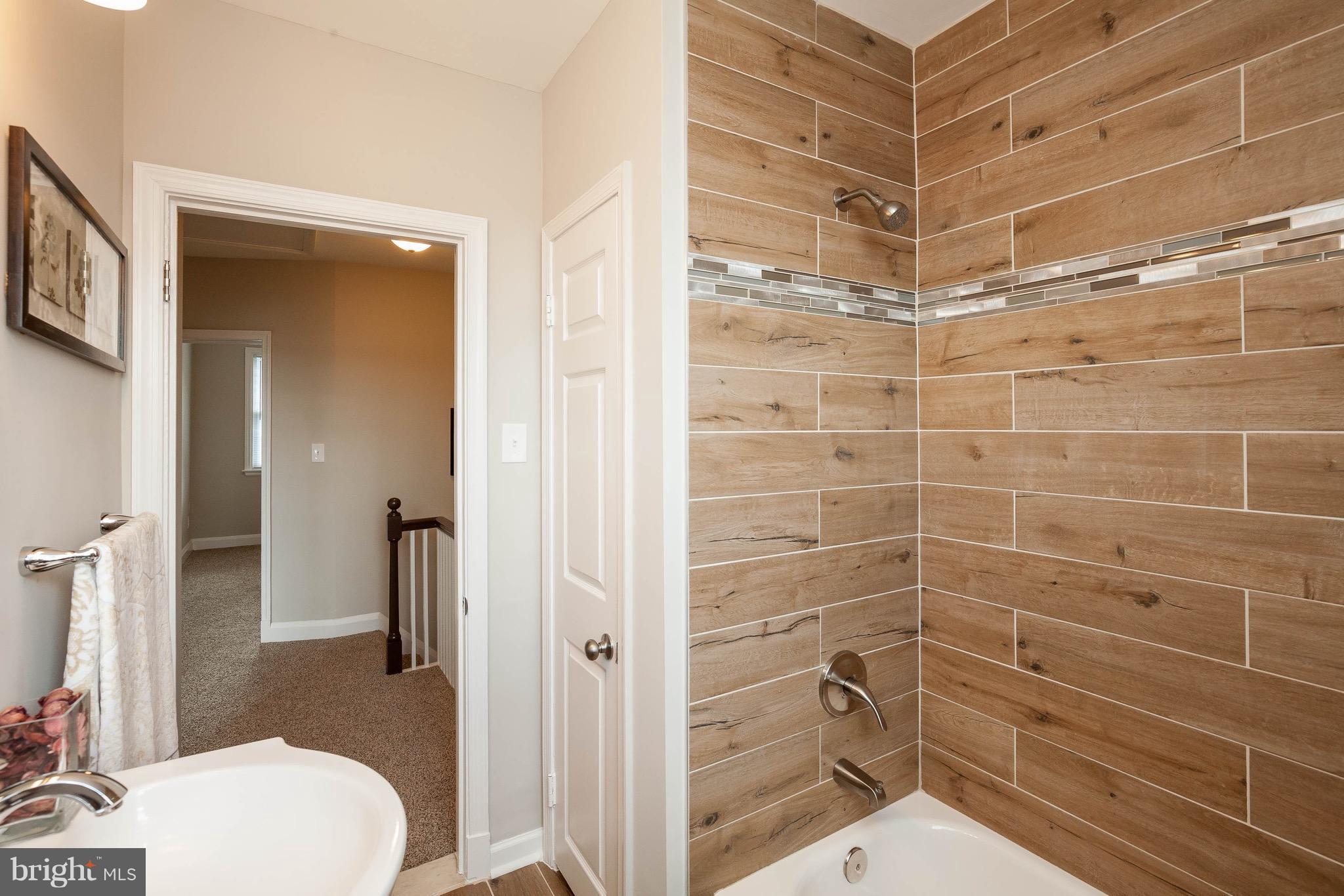 NORTHWOOD - Residential