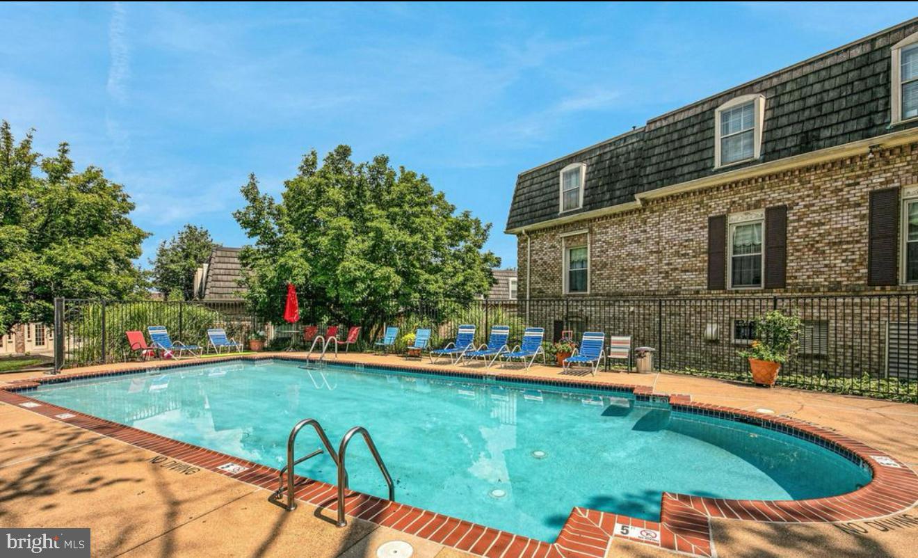 FALLS CHURCH - Residential Lease