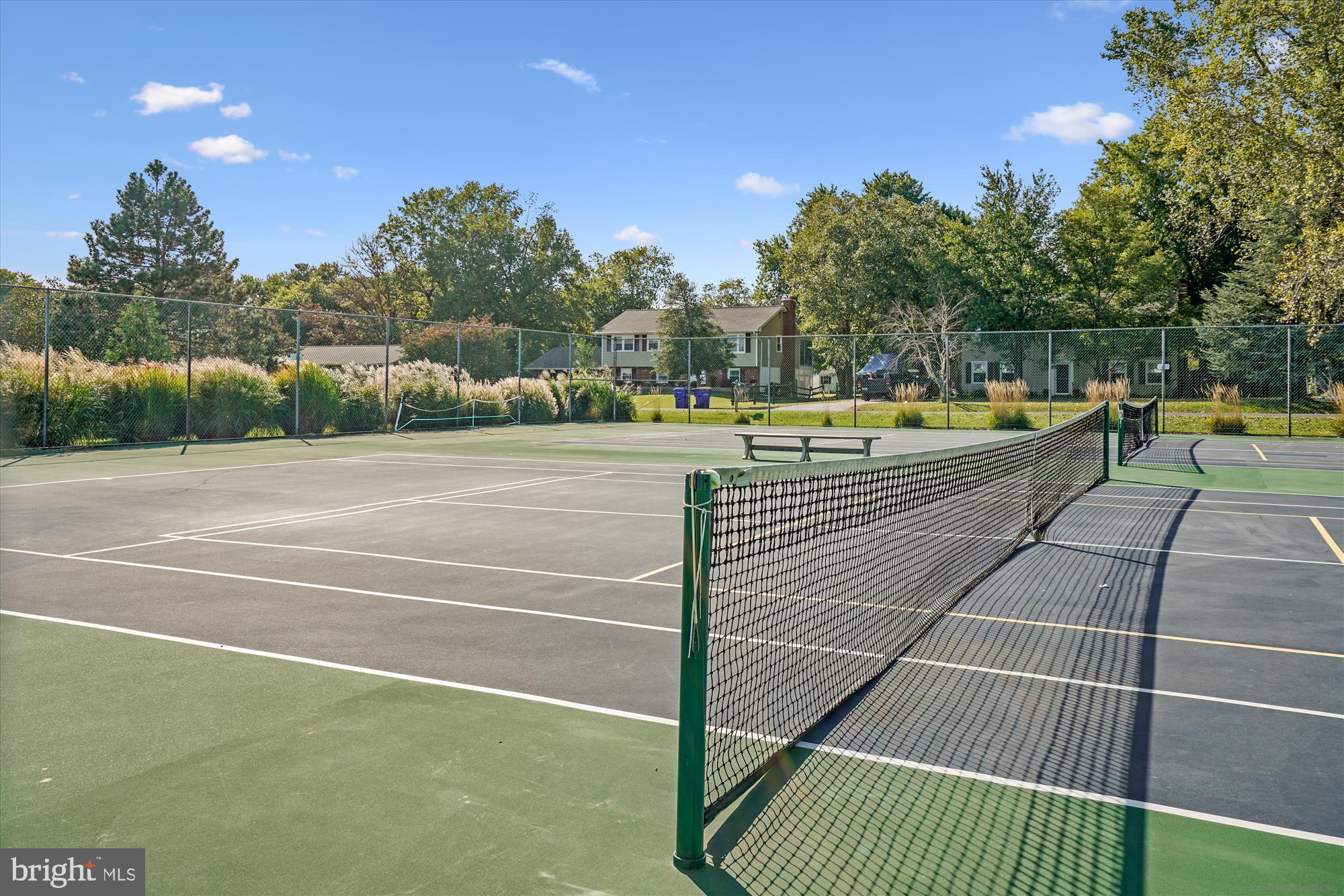 QUEENS LANDING - Residential