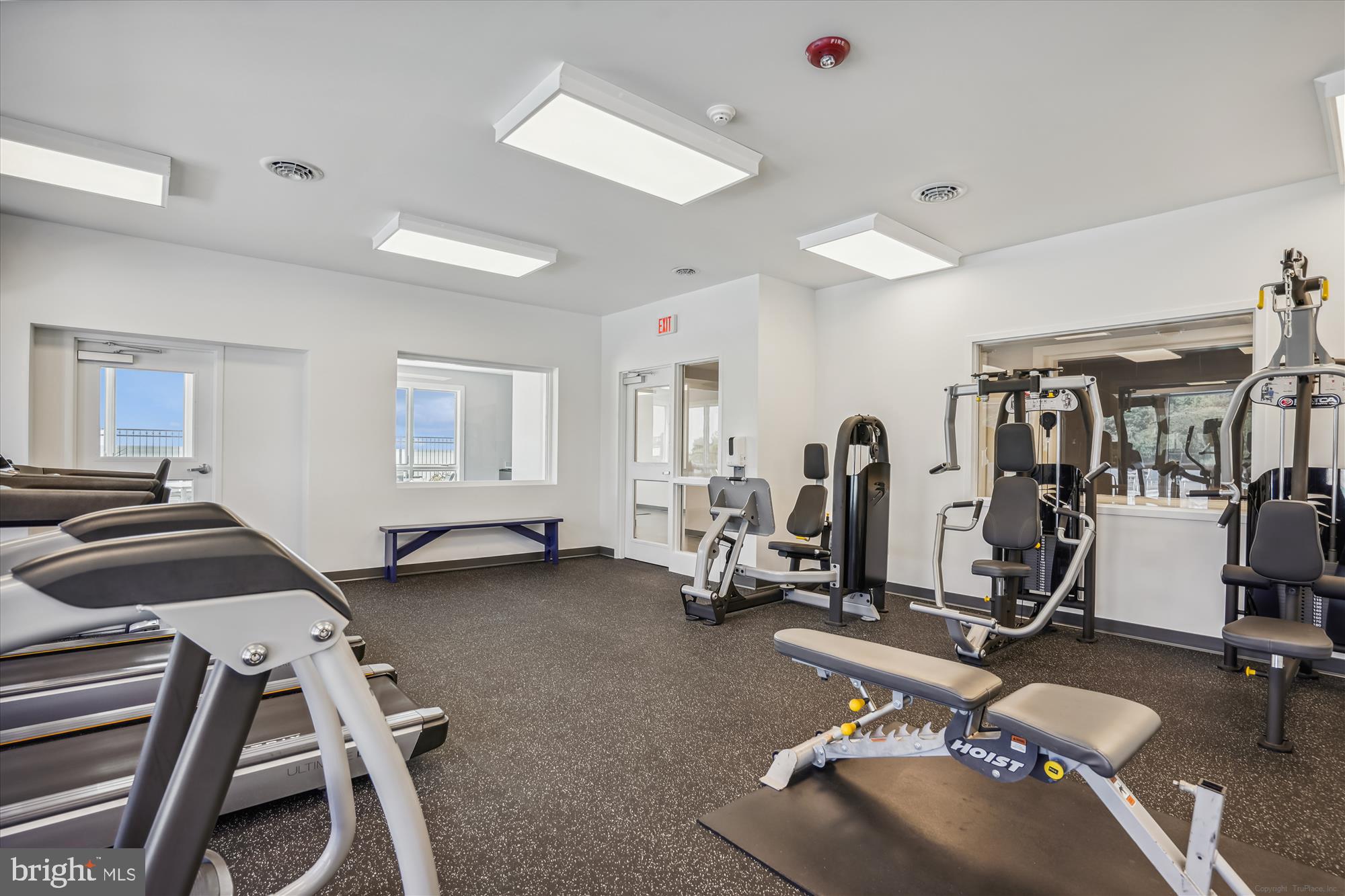 QUEENS LANDING - Residential