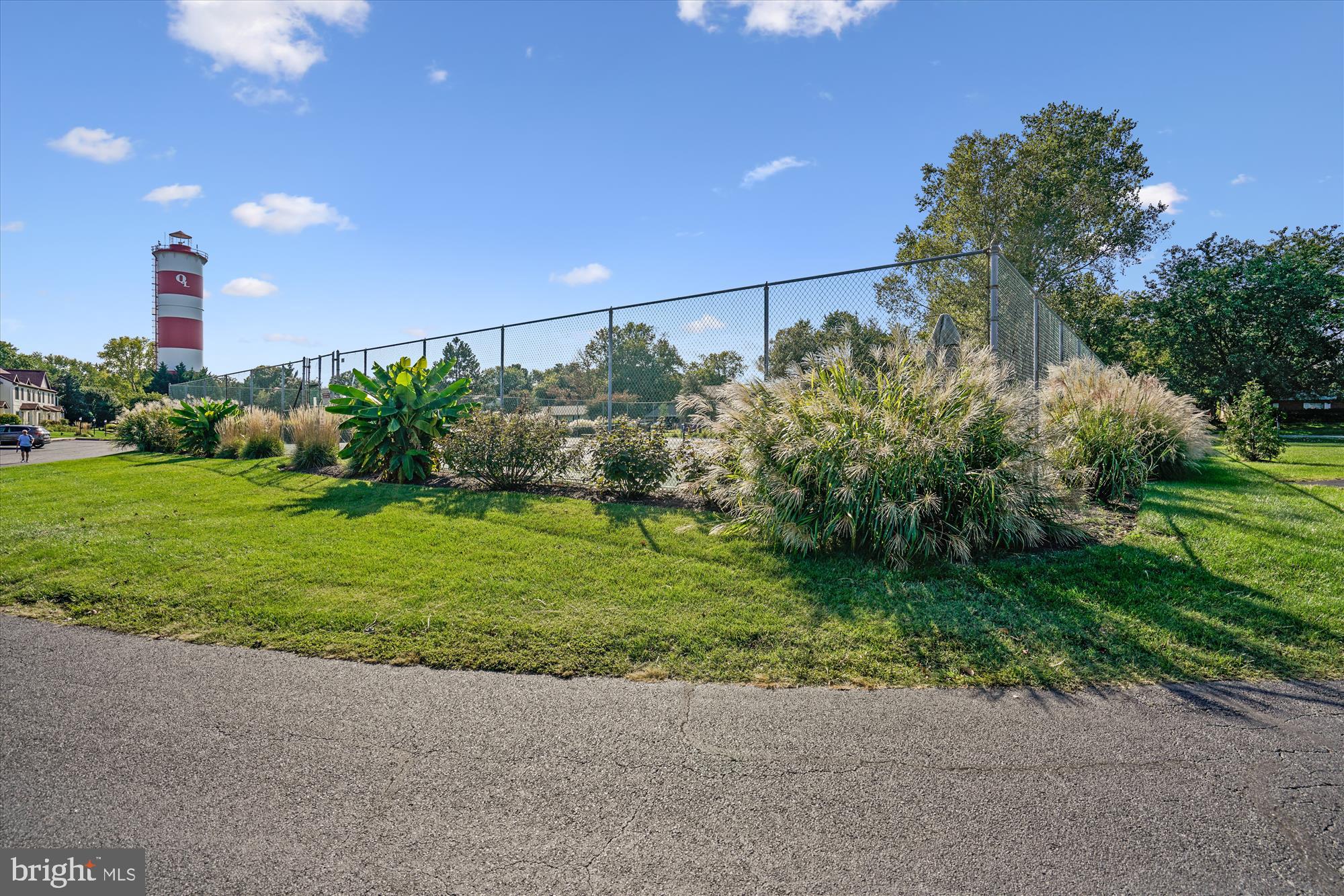 QUEENS LANDING - Residential