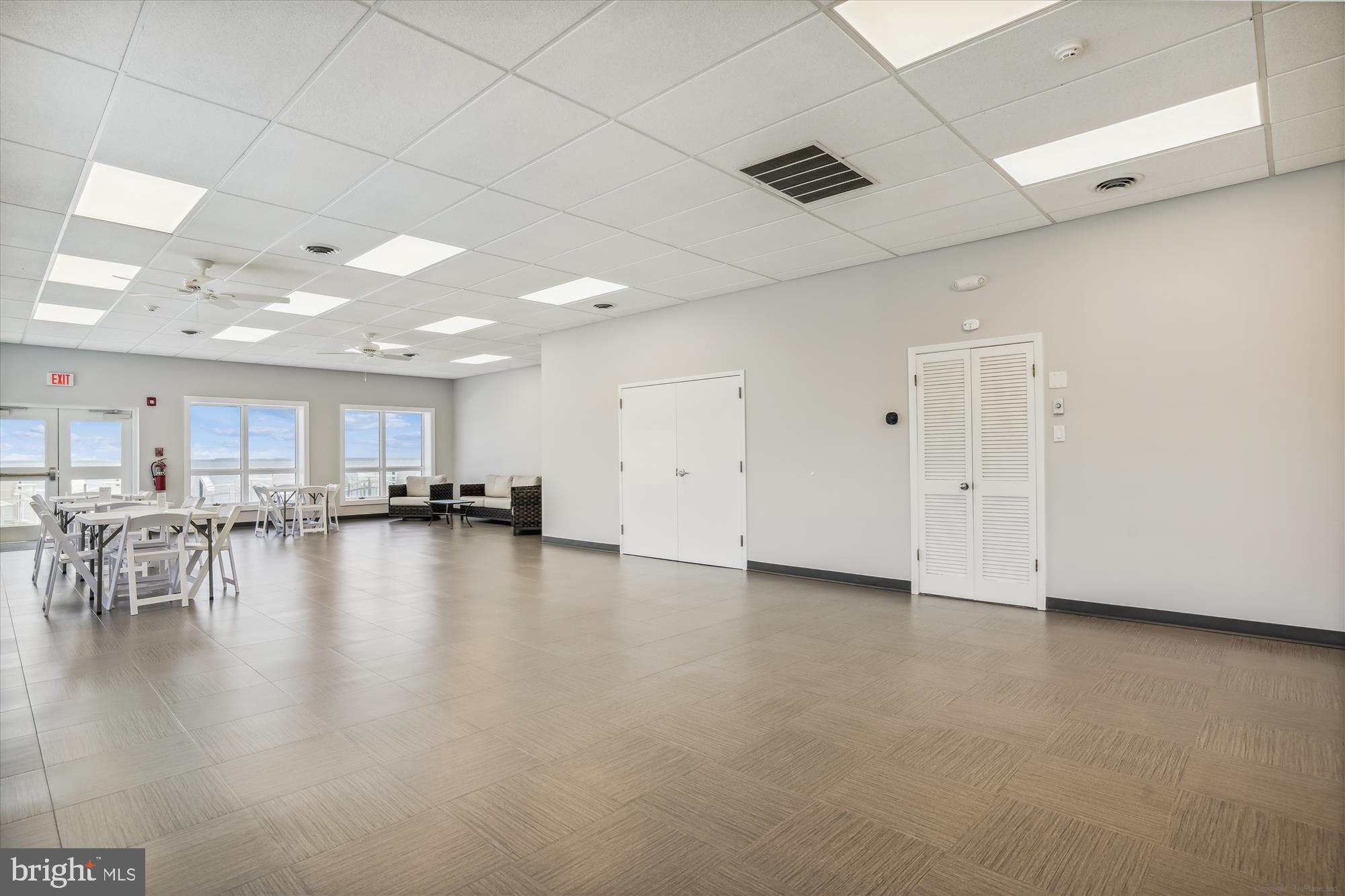 QUEENS LANDING - Residential