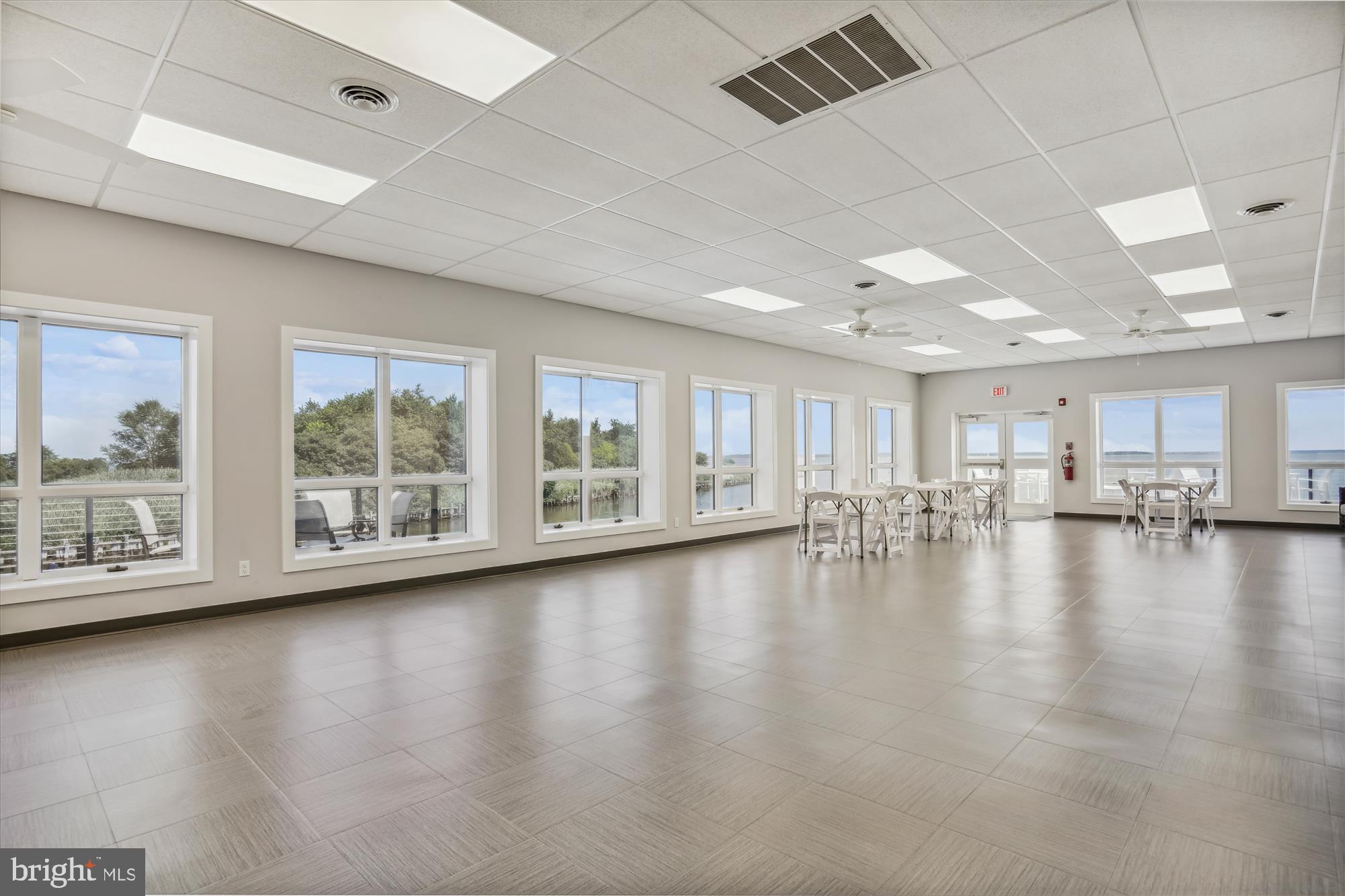 QUEENS LANDING - Residential