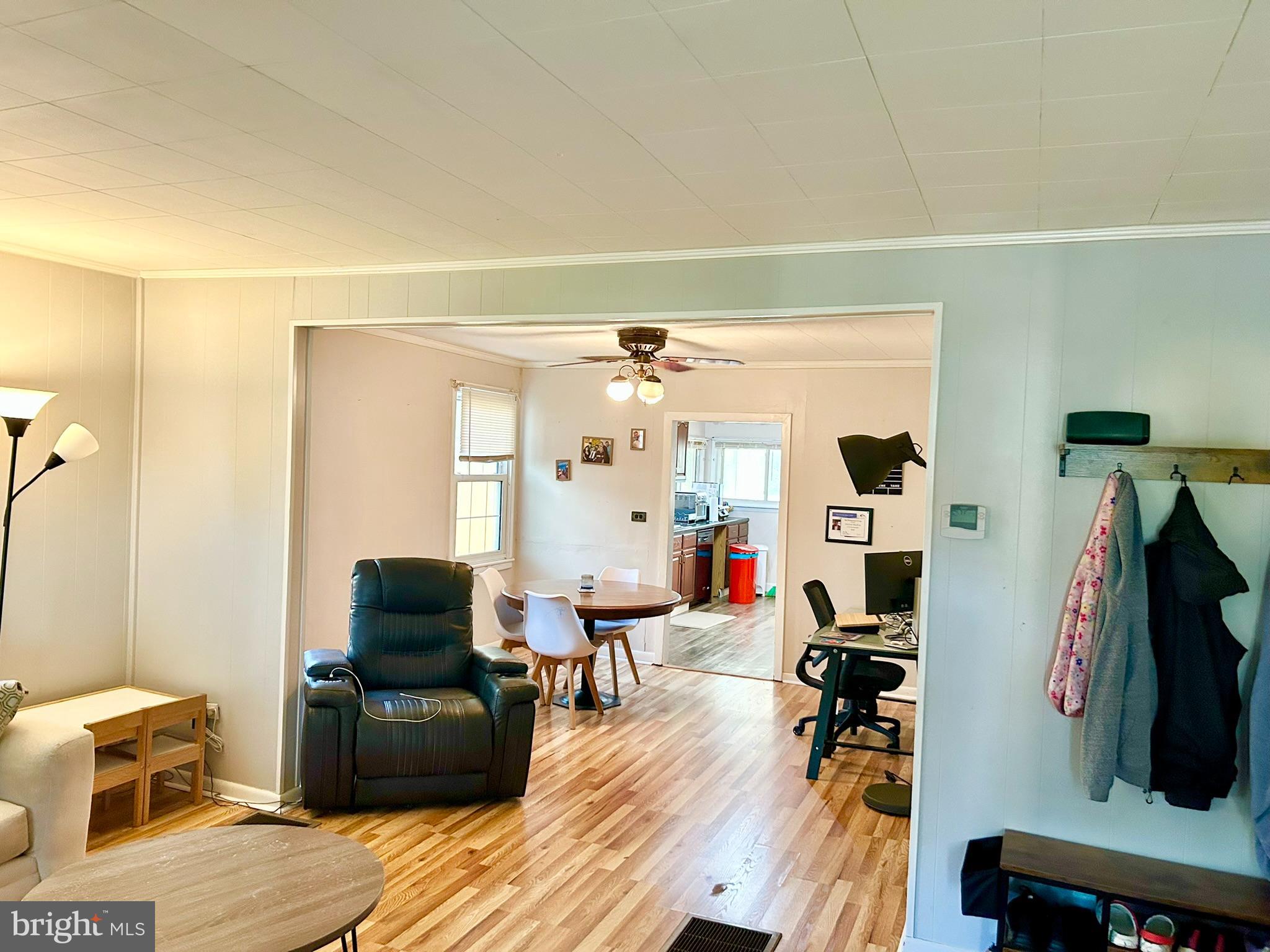EDGEWATER - Residential