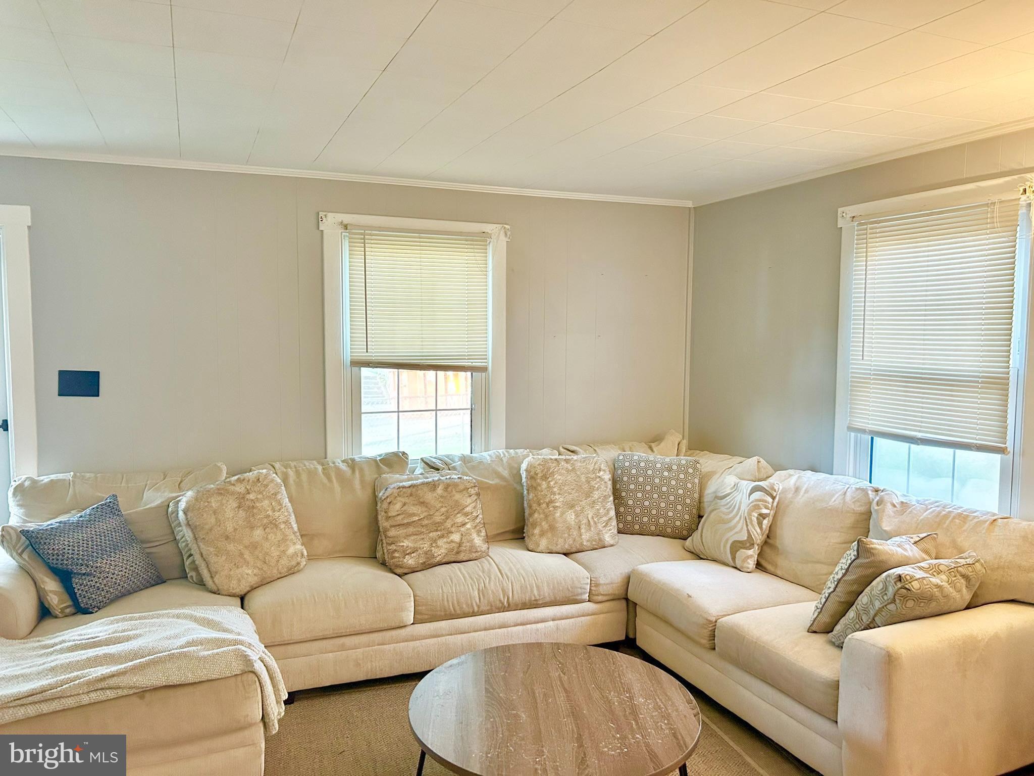 EDGEWATER - Residential