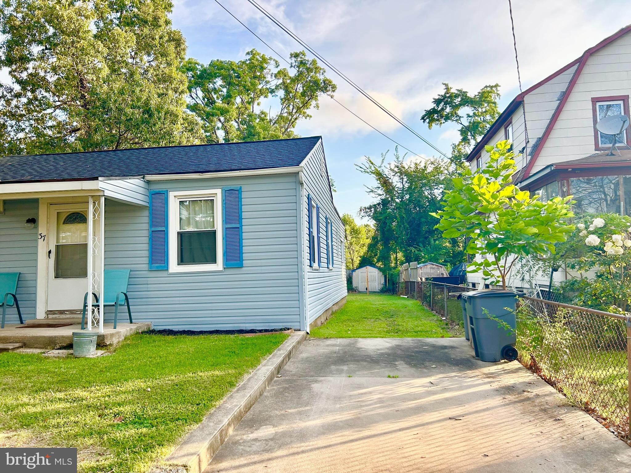 EDGEWATER - Residential