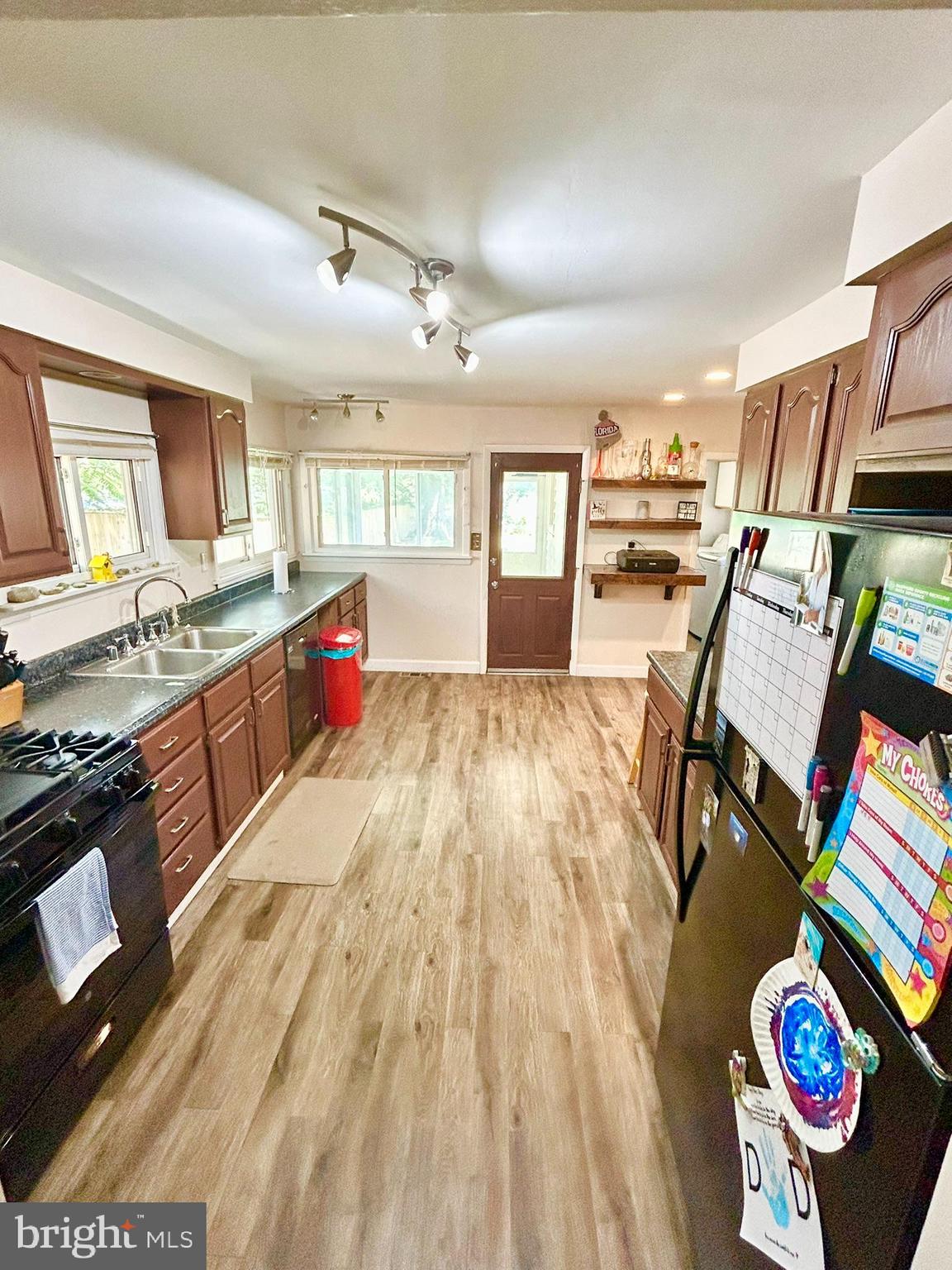 EDGEWATER - Residential