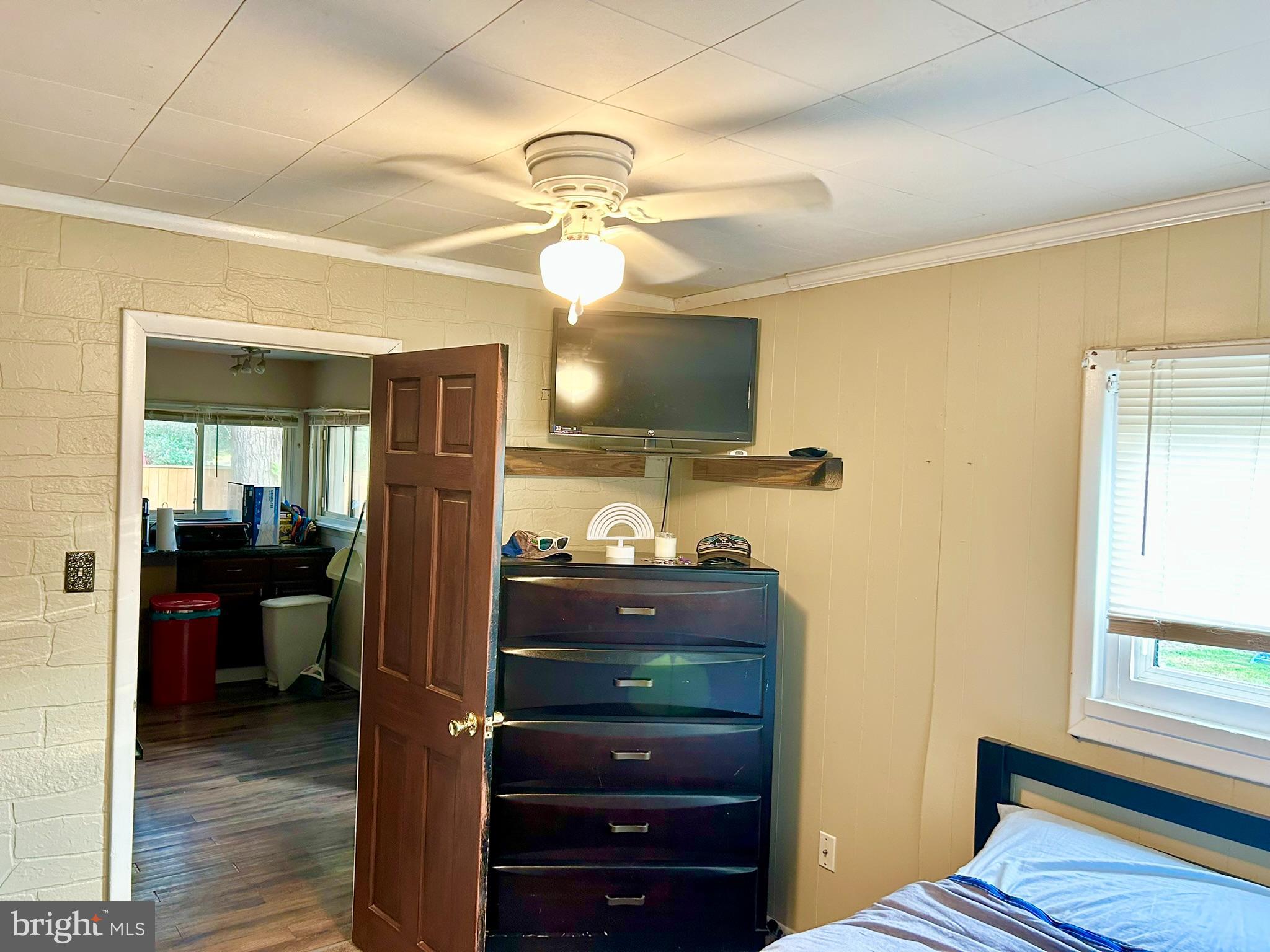 EDGEWATER - Residential