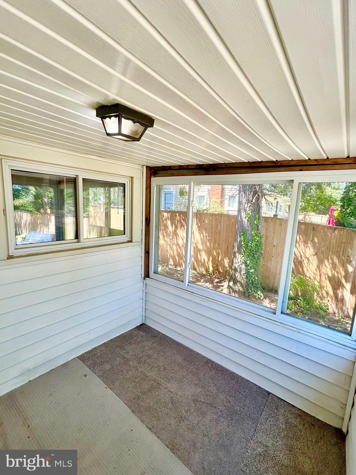 EDGEWATER - Residential