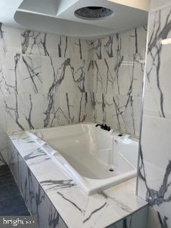 HAMILTON HILLS - Residential