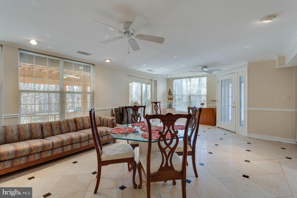 LANGLEY OAKS - Residential