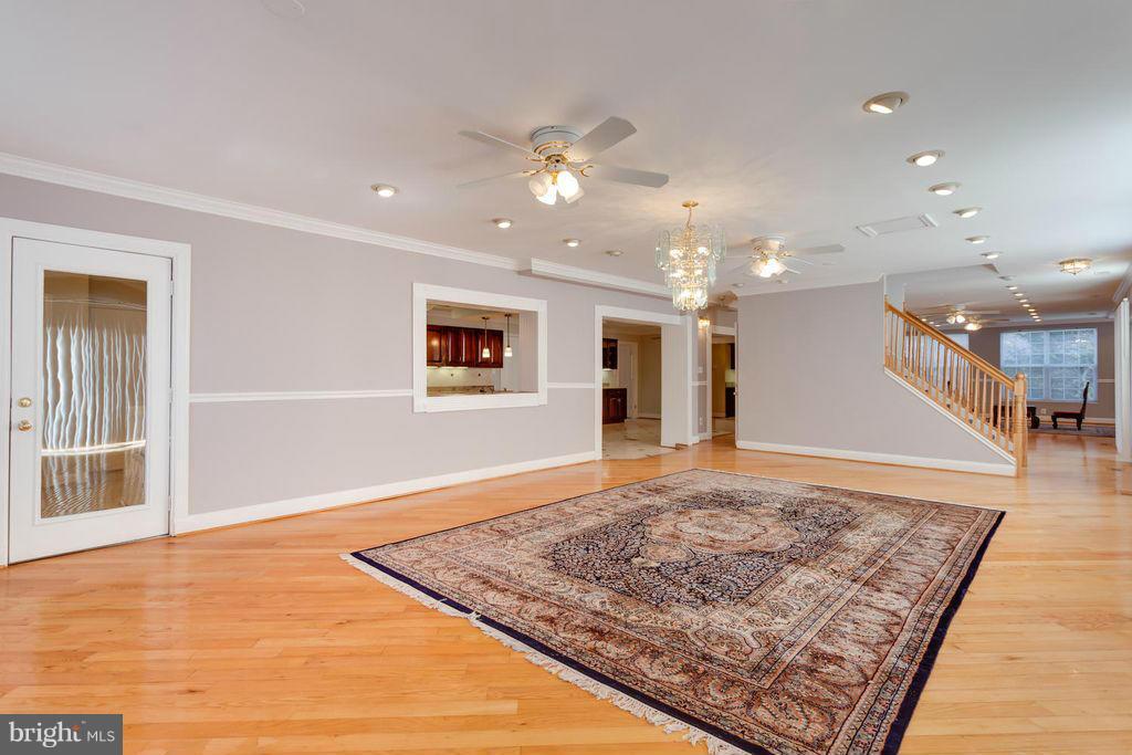 LANGLEY OAKS - Residential