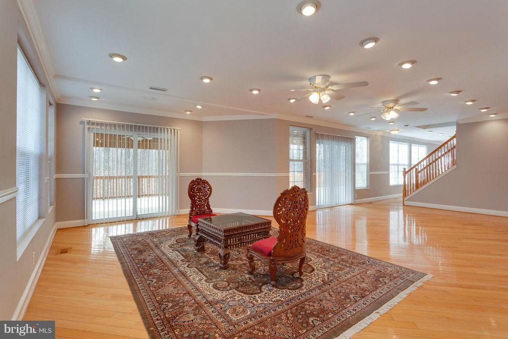 LANGLEY OAKS - Residential