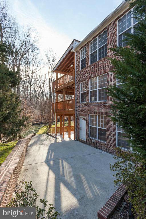 LANGLEY OAKS - Residential