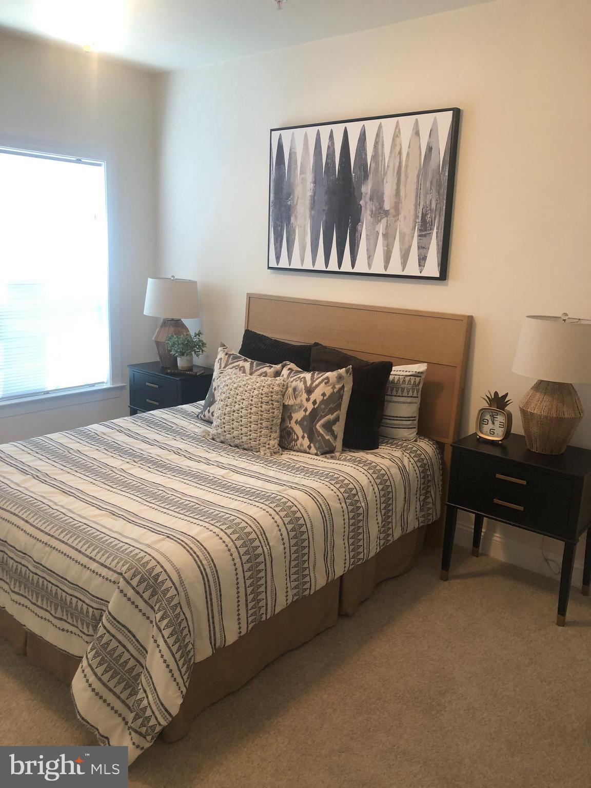 BUCKINGHAM COMMONS - Residential Lease