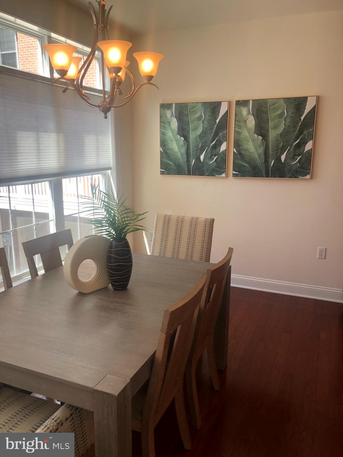 BUCKINGHAM COMMONS - Residential Lease