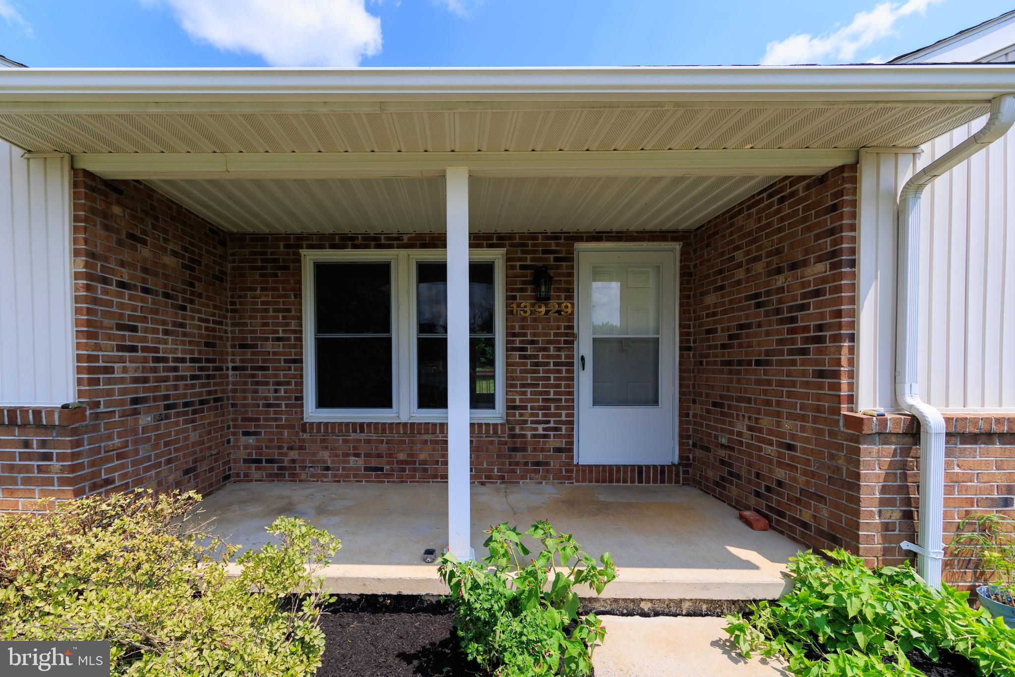 MAUGANSVILLE - Residential