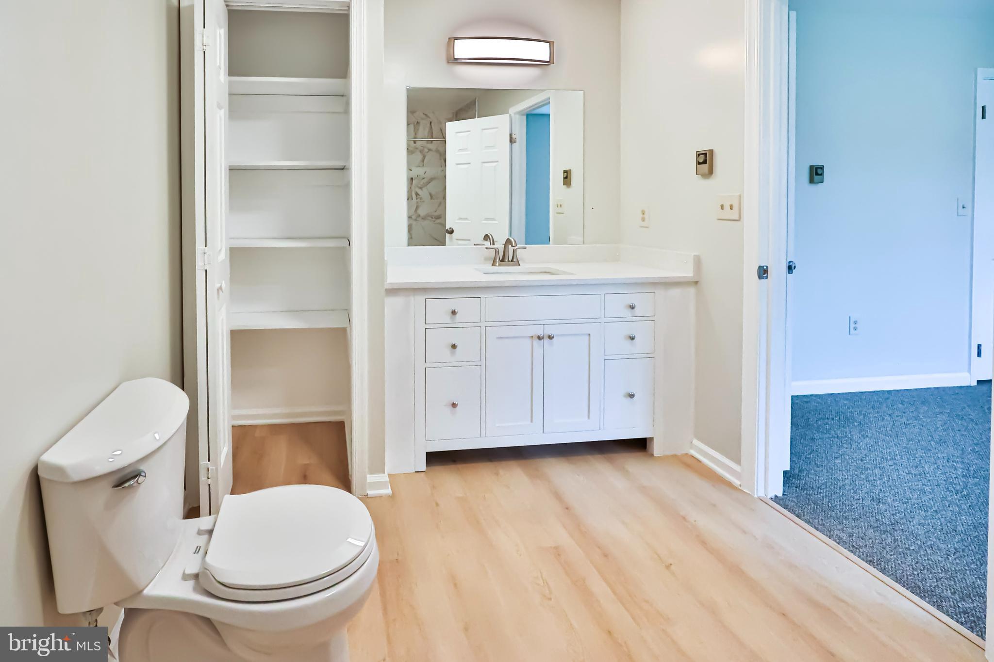 MAUGANSVILLE - Residential