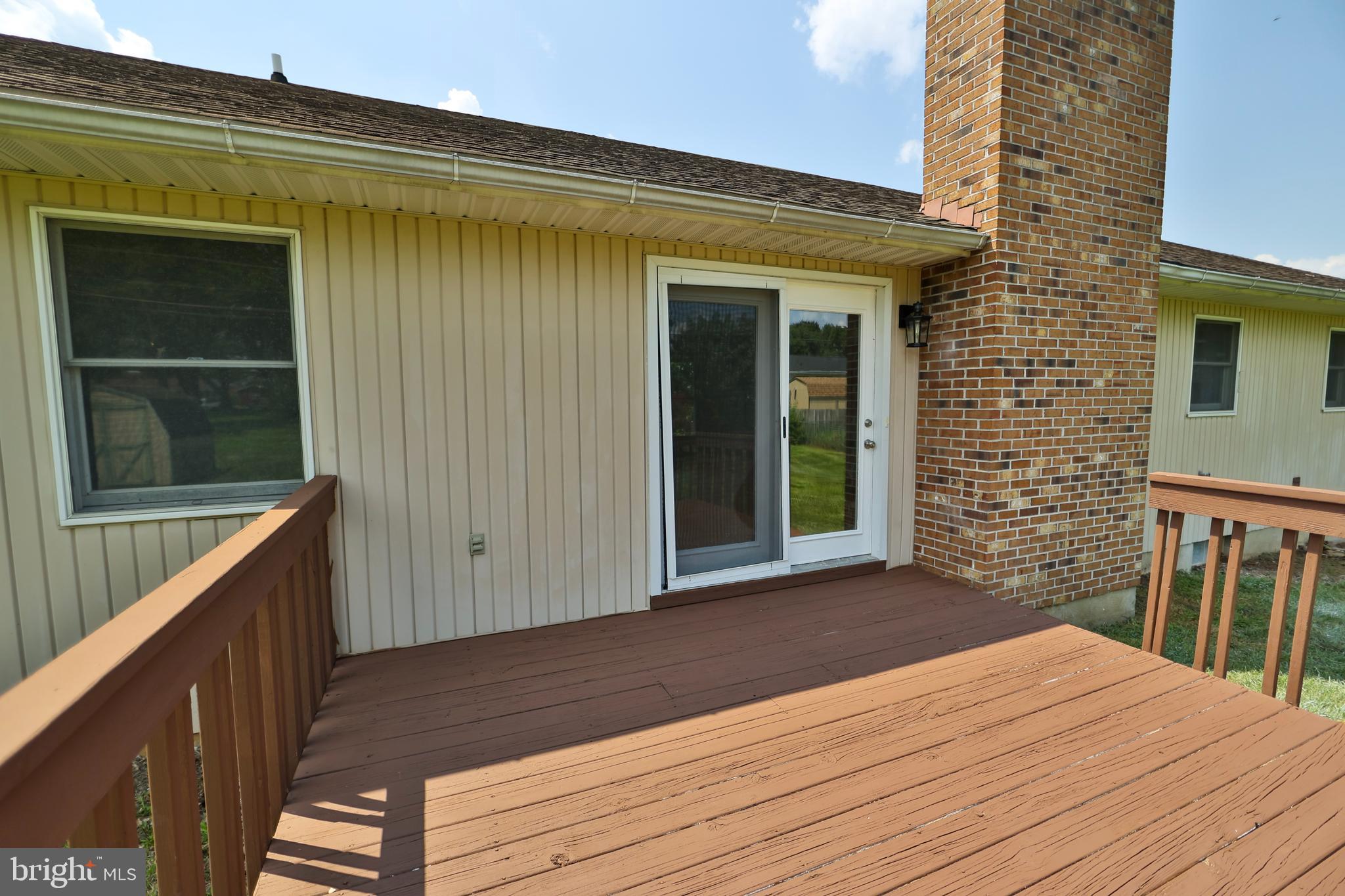 MAUGANSVILLE - Residential