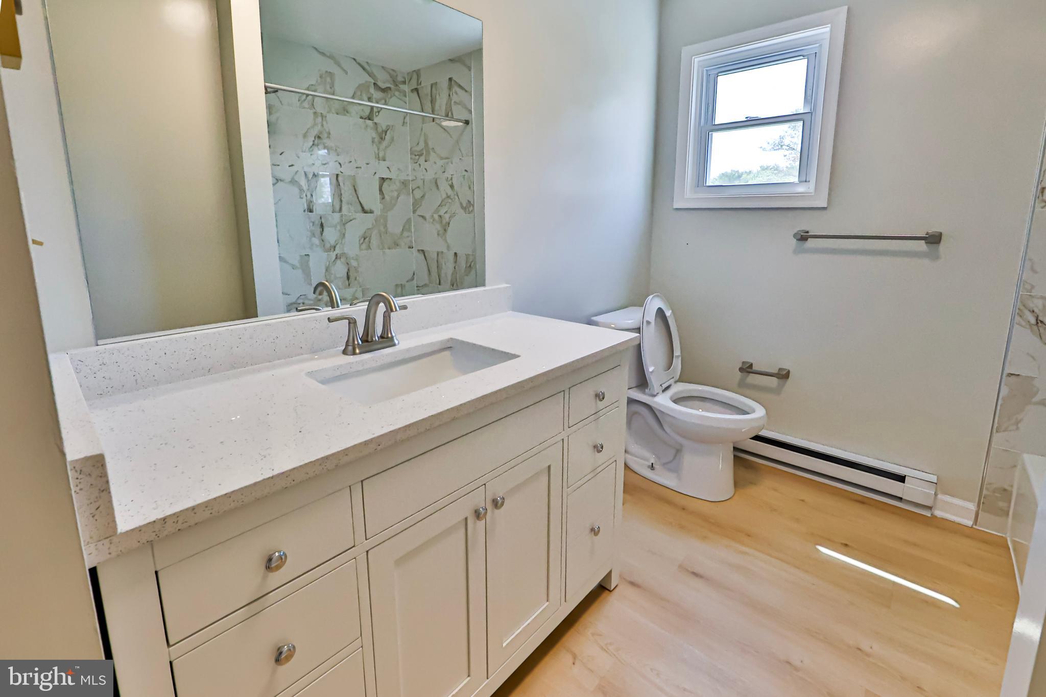 MAUGANSVILLE - Residential