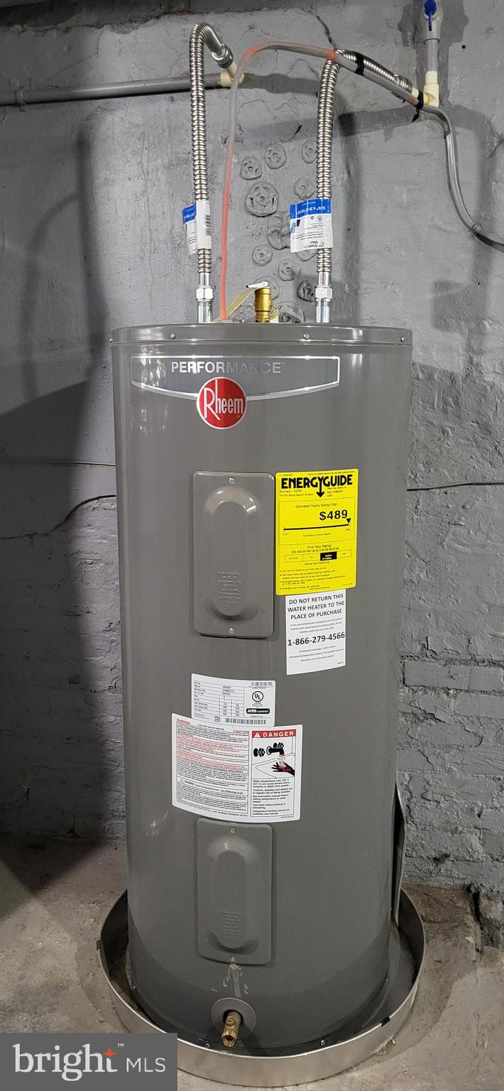 ELWOOD PARK - Residential