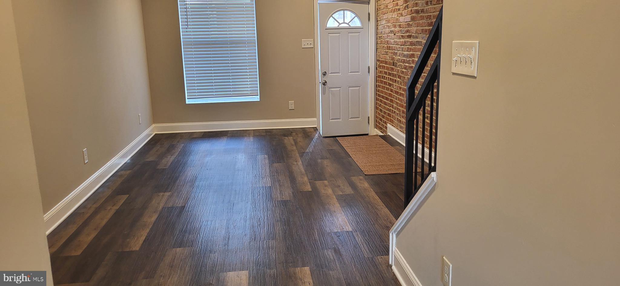 ELWOOD PARK - Residential