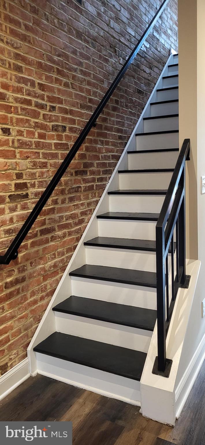 ELWOOD PARK - Residential