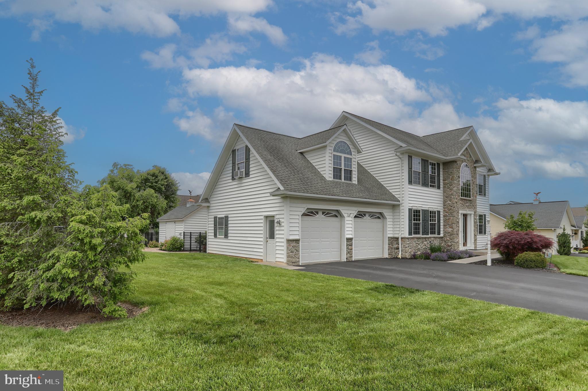 395 OLDE MEADOW LANE