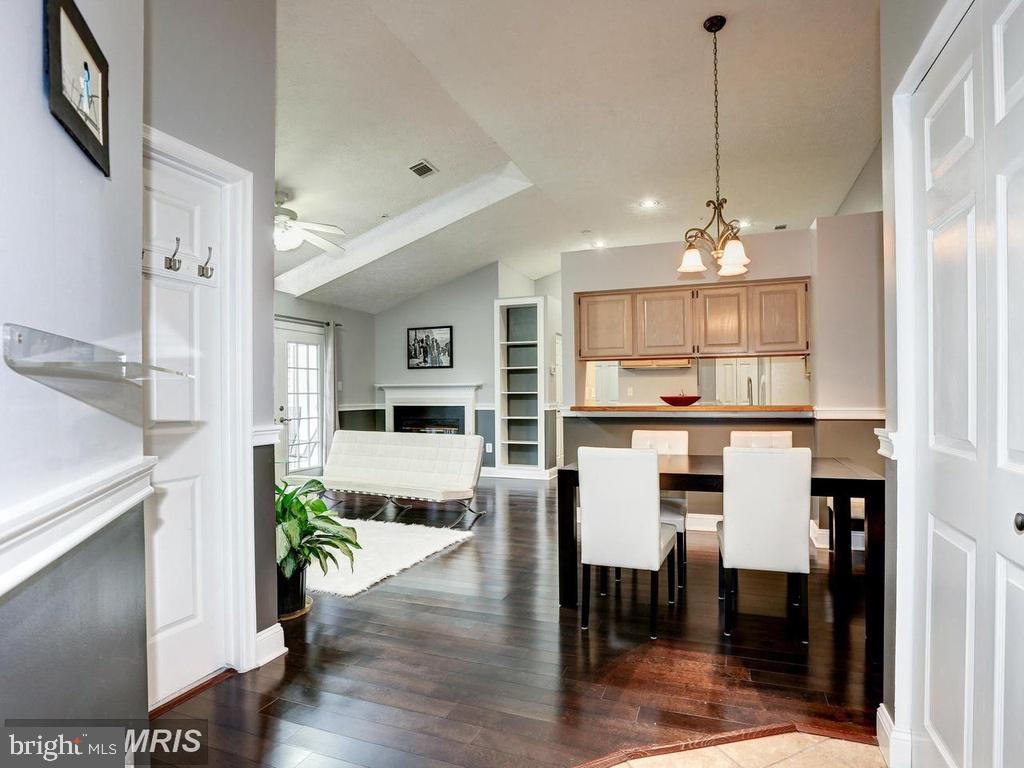 WATERS EDGE AT NORTH LAKE - Residential Lease