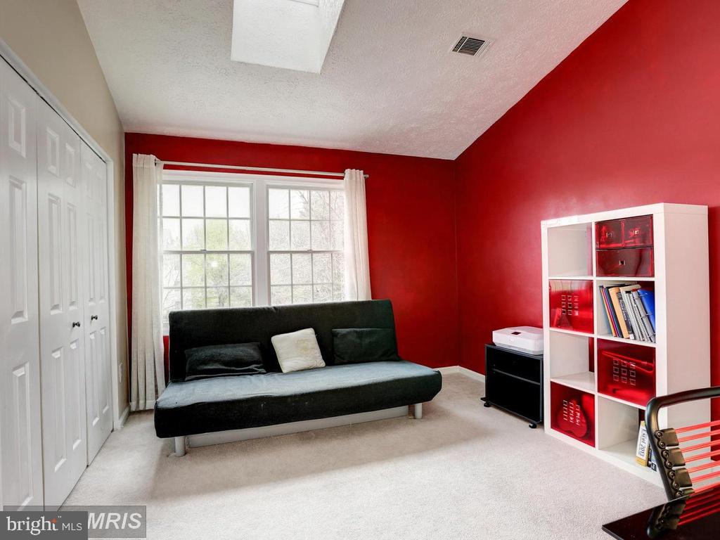 WATERS EDGE AT NORTH LAKE - Residential Lease