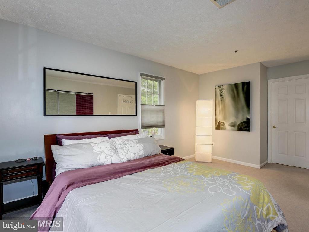 WATERS EDGE AT NORTH LAKE - Residential Lease