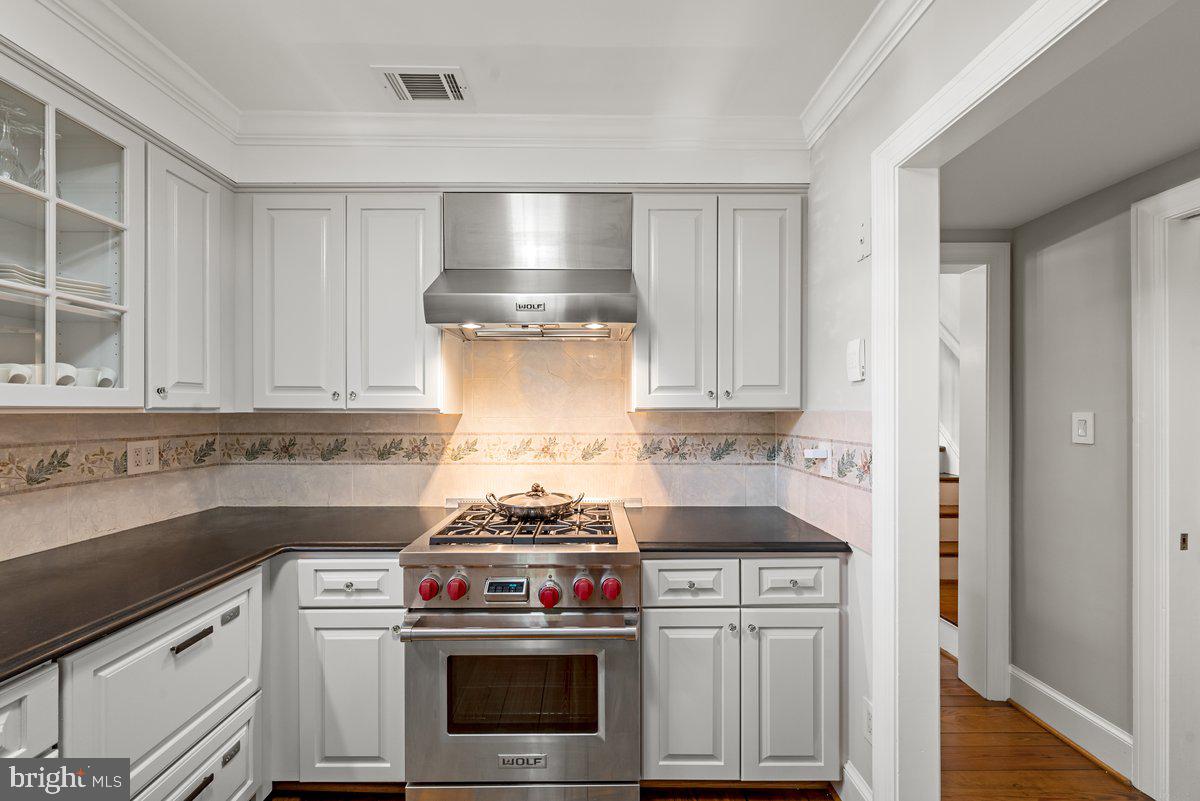 OLD TOWN ALEXANDRIA - Residential