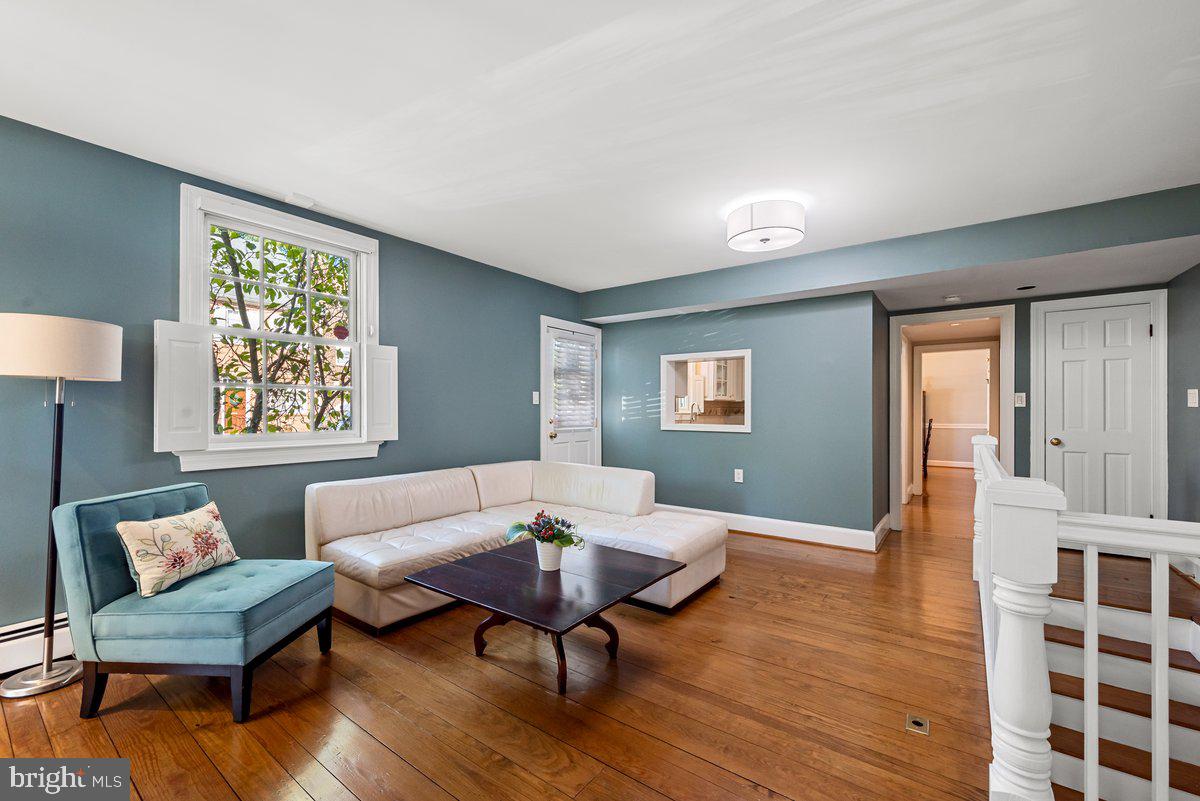 OLD TOWN ALEXANDRIA - Residential