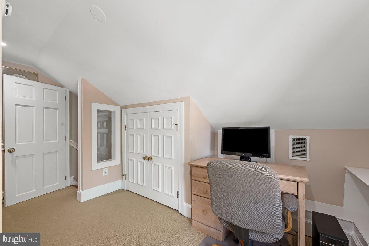 OLD TOWN ALEXANDRIA - Residential