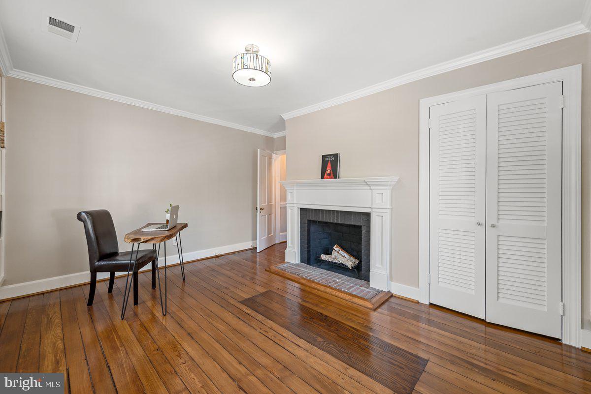 OLD TOWN ALEXANDRIA - Residential