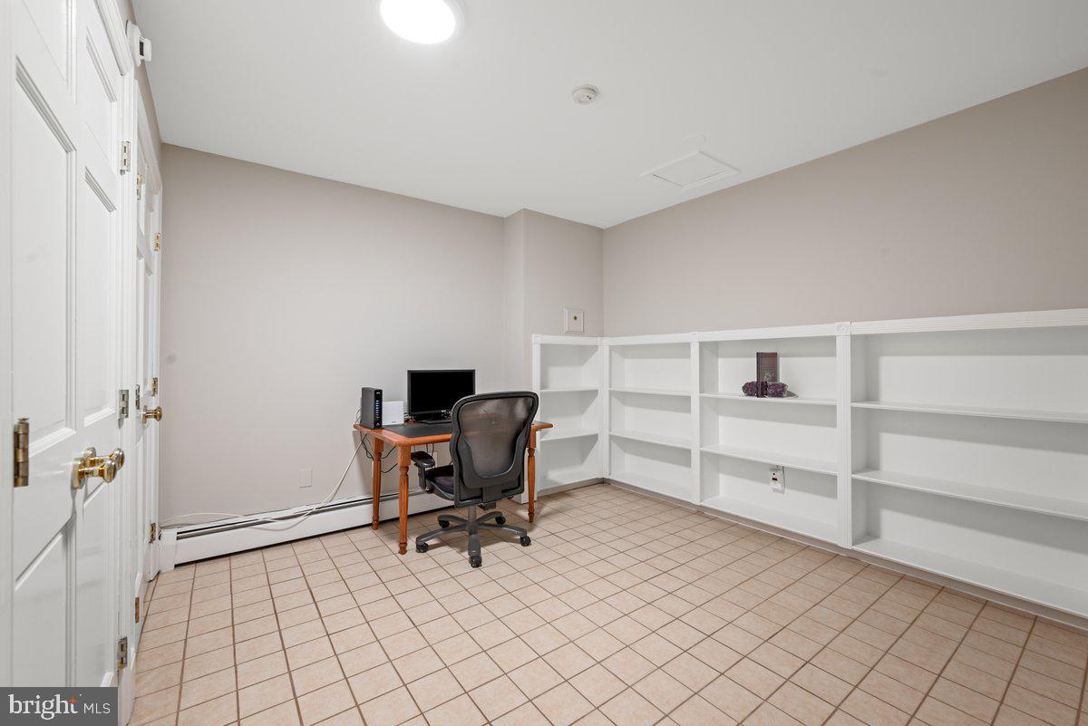 OLD TOWN ALEXANDRIA - Residential