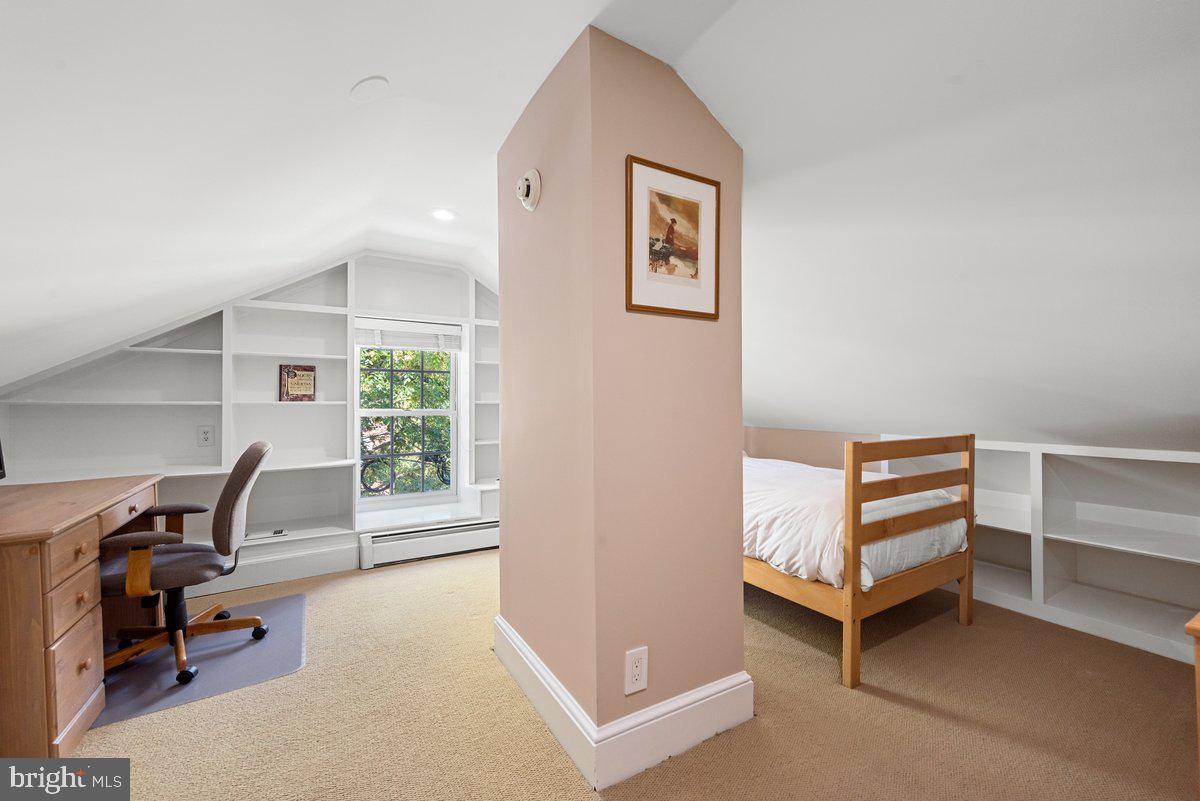 OLD TOWN ALEXANDRIA - Residential