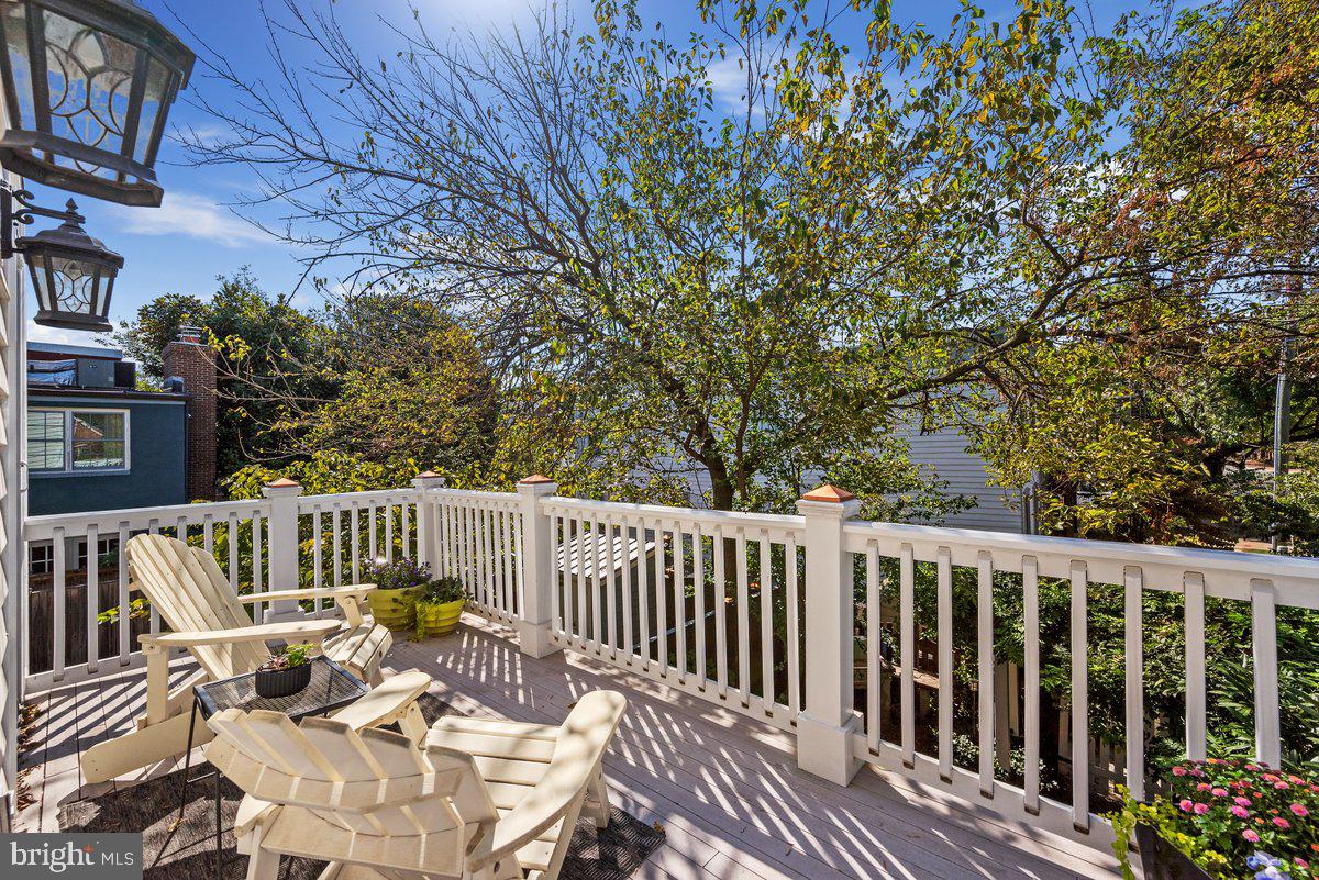 OLD TOWN ALEXANDRIA - Residential