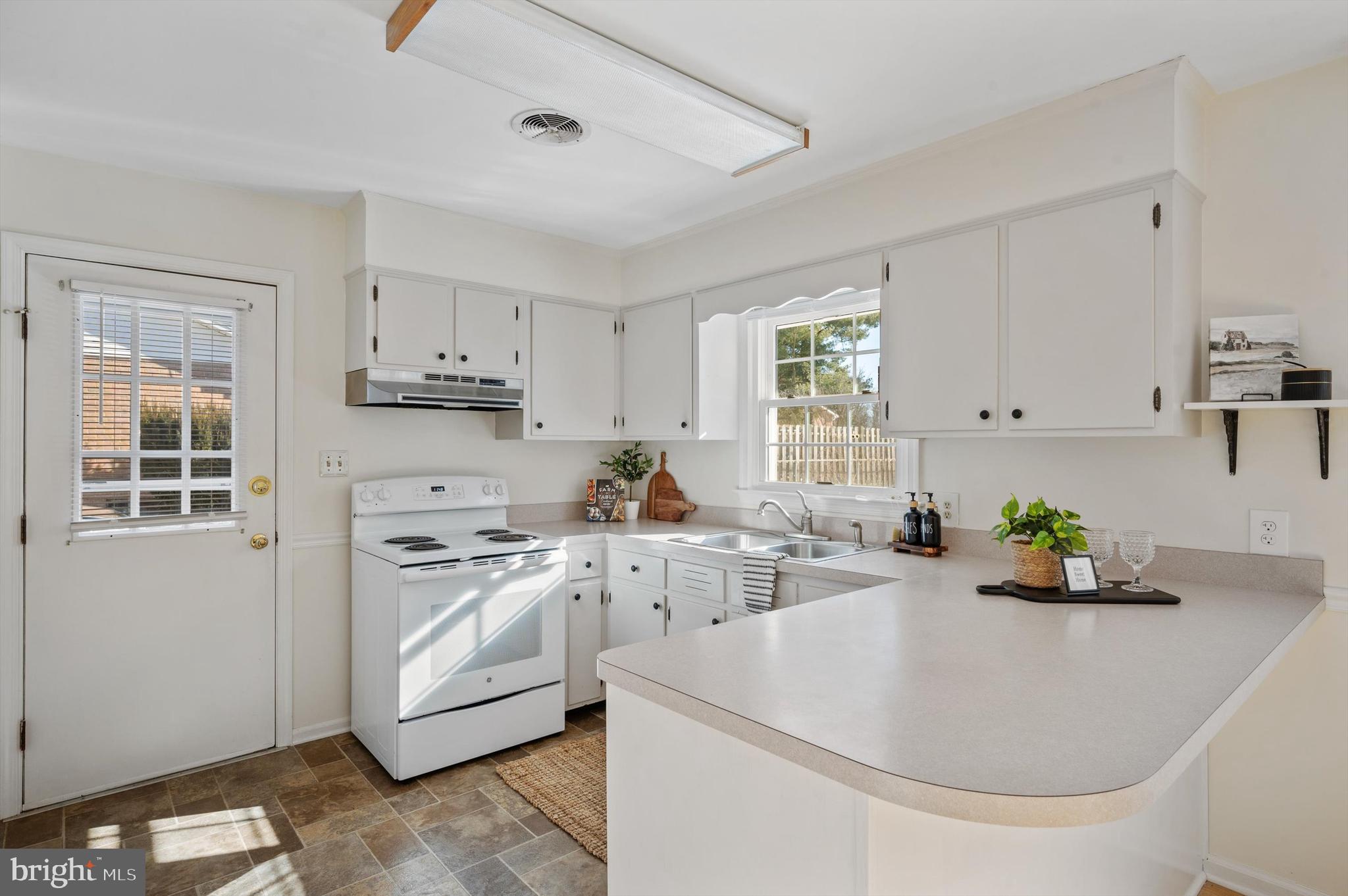 TUSCAWILLA HILLS - Residential